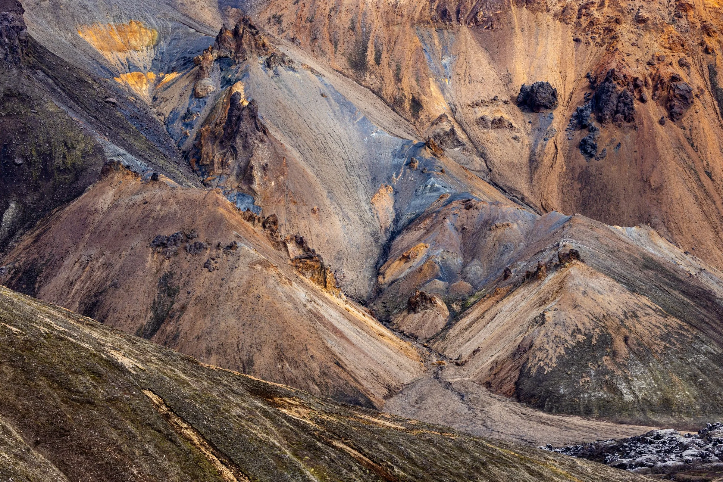 A Painter’s Palette in the Wild

Nominee
reFocus Photographer of the Year
Category: Landscapes
Level: Non-Professional