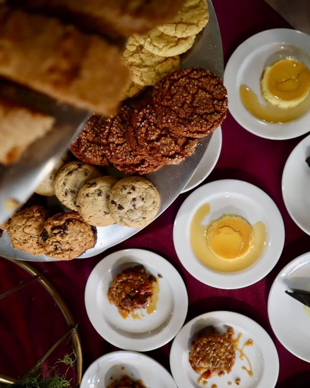 We love seeing a bit of Kentucky represented on your dessert tables, especially in the form of sorghum cookies from the @midwaybakery . 
From cookies to cakes to breads and much more, the Midway Bakery&rsquo;s scratch made treats are part of the magi