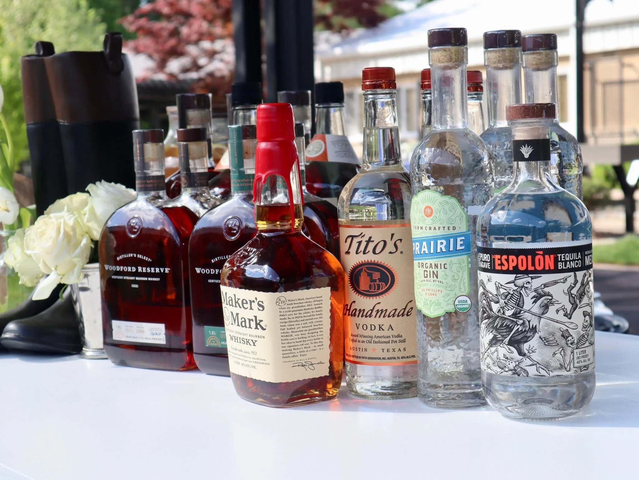 Kentucky is always on the table, whether you're looking for a cash bar or a hosted bar! [And we can help you curate a cocktail list that all your guests will love]