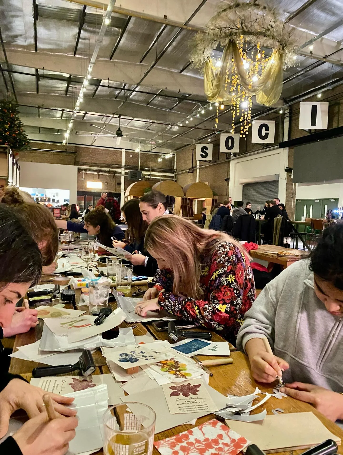 Last night reminded me just how much I love running workshops. Thank you @bigpennysocial for hosting and to all my lovely attendees for bringing such good energy. I never take many photos (too busy oooing and ahhhing over everyone&rsquo;s creations!)