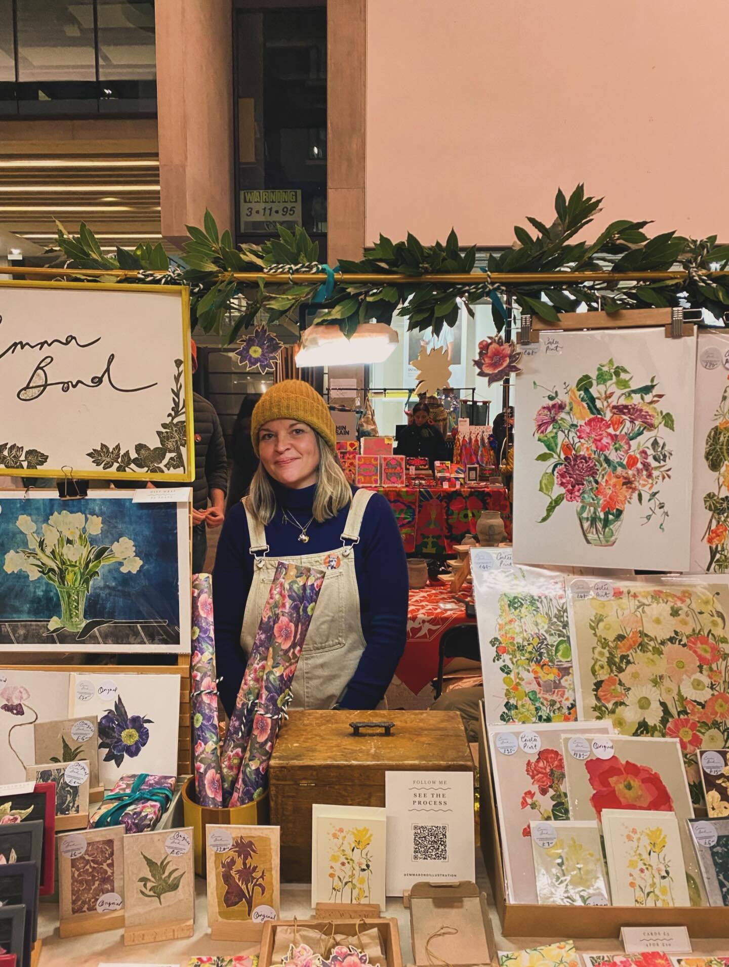 Thanks so much to everyone I met @craftyfoxmarket today. Lovely chats, surprise treats, returning customers and so many lovely things to admire from other traders.

Home, having a wine, charging up all the lights and back to it tomorrow for my final 