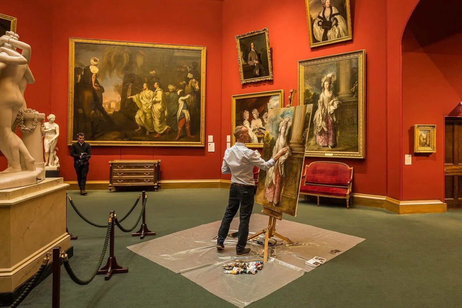 Fabulous day at @nationalgalleriesscot doing my copy of Gainsborough&rsquo;s Honourable Mrs Graham. Surrounded by some of the world&rsquo;s greatest art and chatting to interested visitors, just wonderful! Thanks @neil.thompson.73594479 for the photo