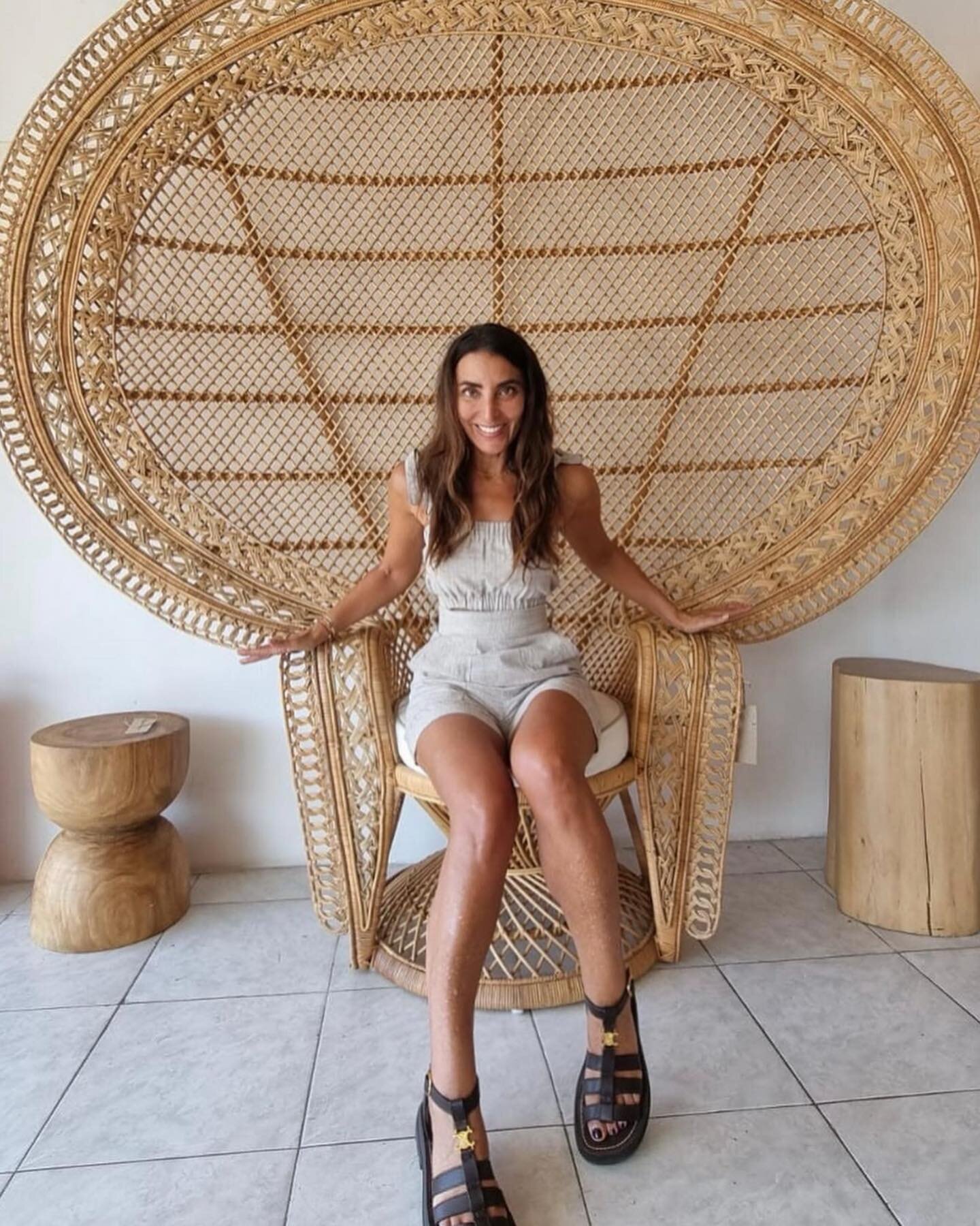 C&rsquo;est la rentr&eacute;e☀️☀️ 

J-6 avant de vous retrouver &agrave; la barre en studios &agrave; Paris ou en live  via Zoom.

Trop h&acirc;te💪

✨✨NEW PLANNING HOLIBARRE ✨✨

📌Mardi 10h 
@studiopilates16 Paris 16 

📌Mercredi 18h 
@studiopilates