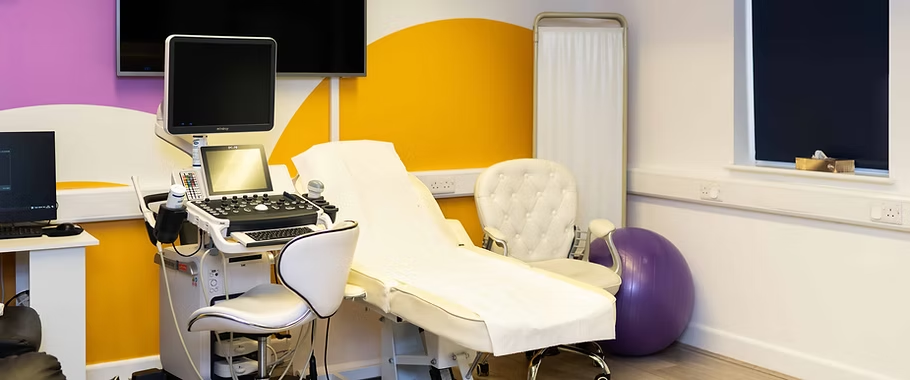 Private ultrasound consultation room at Imaginatal