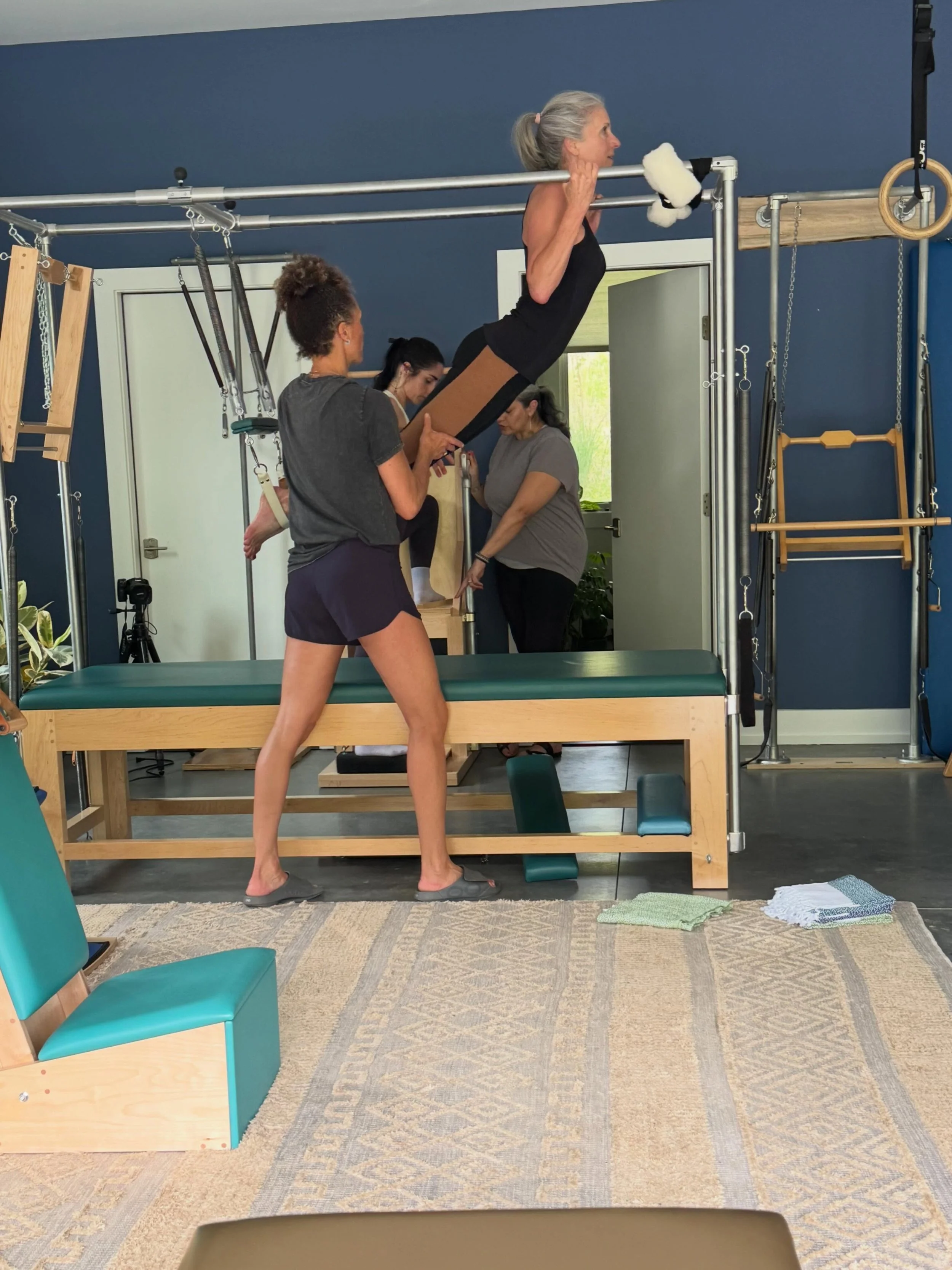 Studio was all action today!! 
Workshop starts tomorrow but many teachers in the Return Mentorship showed up today for private sessions, teaching sessions and a fun whole studio semi private. 
A few pics from the semi session&hellip; here there and e