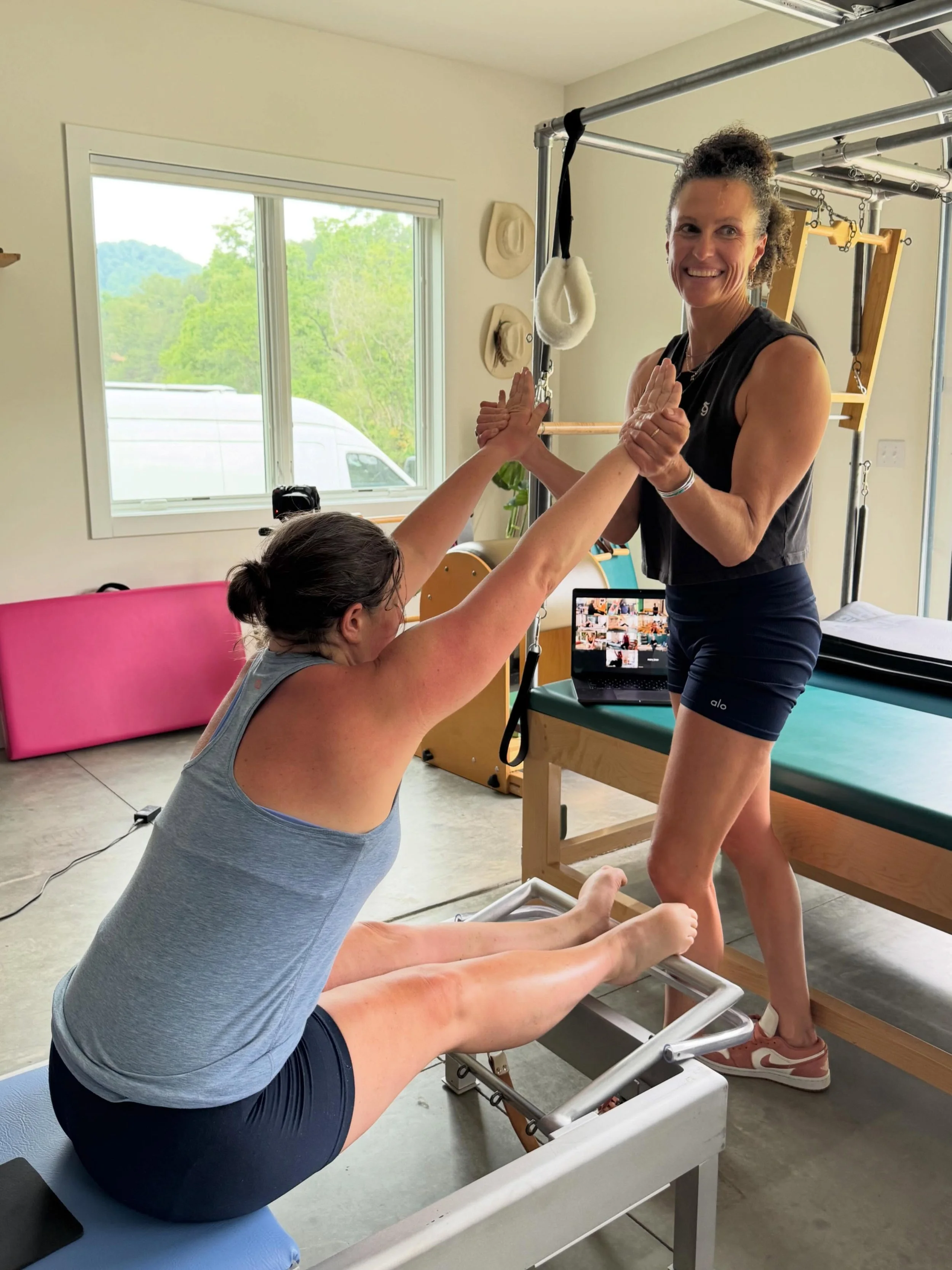 Workshop energy was high today! 🔥 
Just getting started. 
Love training teachers, in person and online, yall are awesome 😎 

We worked some heart and souls fundamentals with deep work on the reformer. Learned a lot! Always learning!

#classicalpila