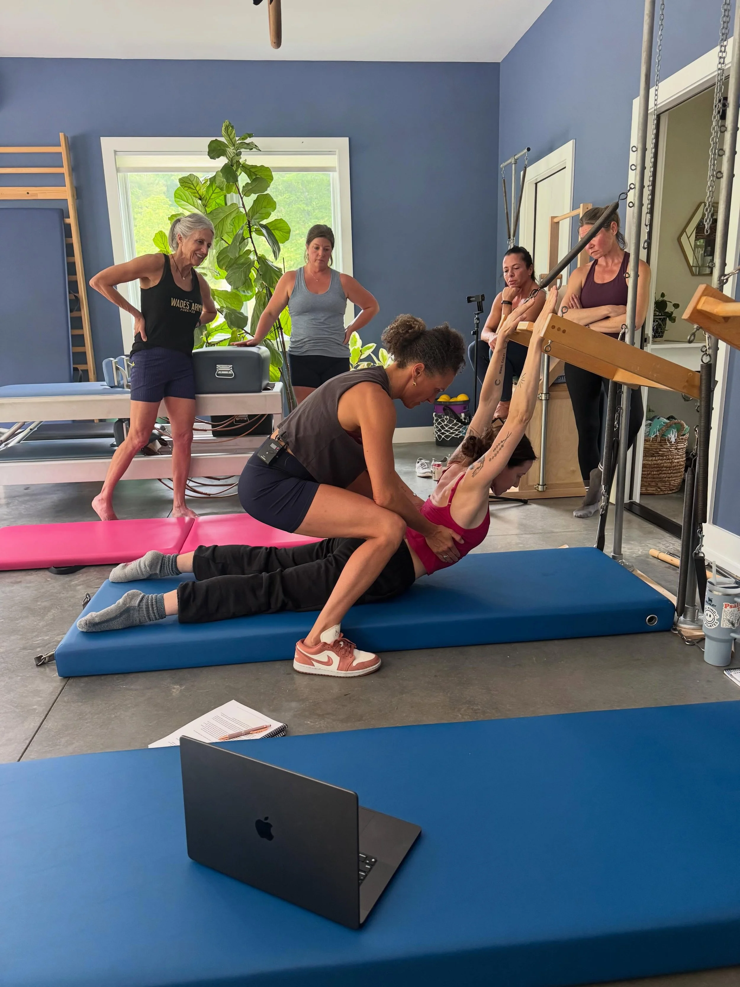 A huge point of emphasis this weekend training teachers has been on YOUR posture, positioning, connection, safety, grounding, efficacy, and awareness most of all while teaching and getting in there with hands on. 

I&rsquo;m always doing Pilates whil