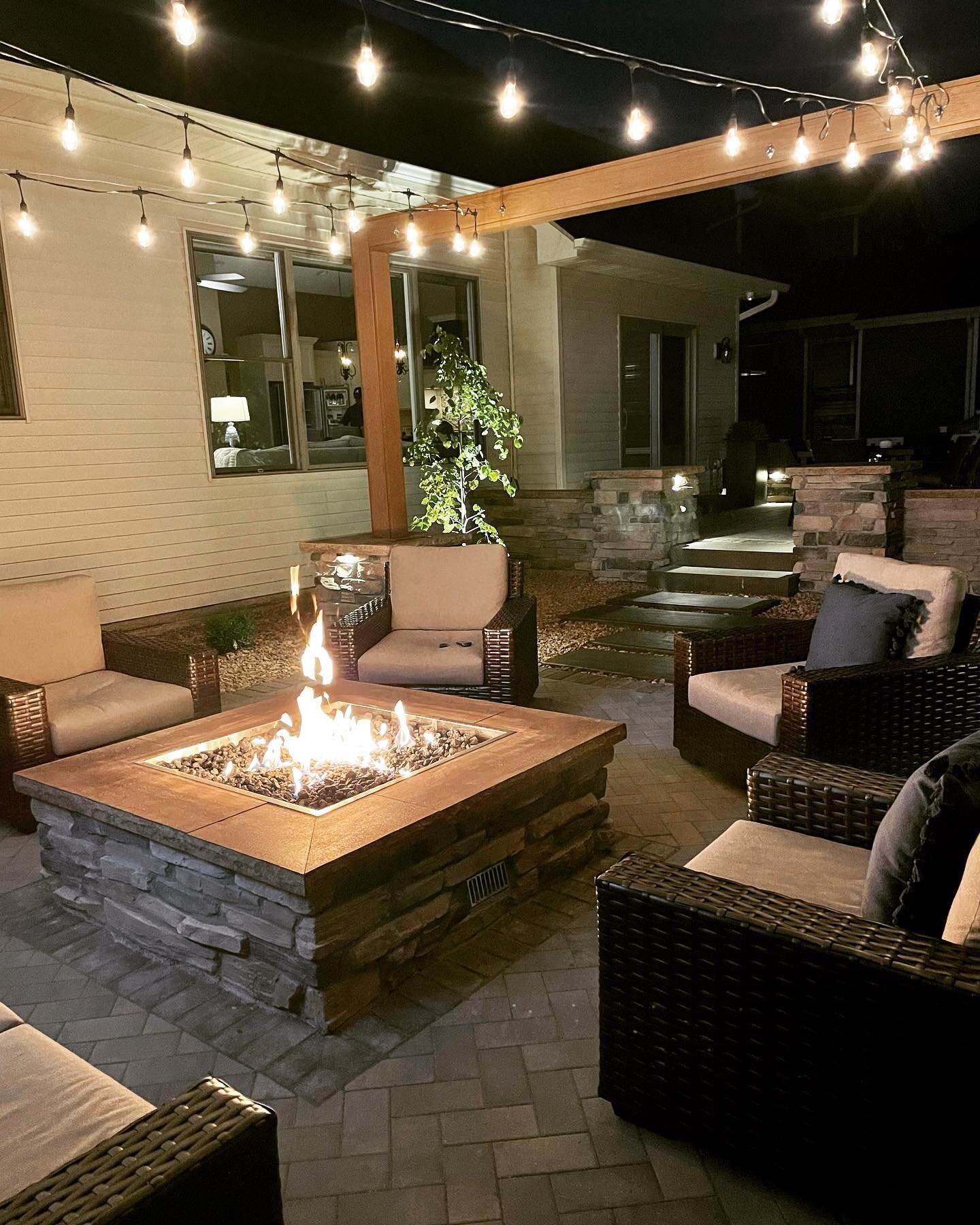 Hang around the 🔥 during these cooler nights!  We offer both wood burning &amp; gas systems; send us a DM to have one installed this season. 
#firegearoutdoors #warmingtrends #firepit
