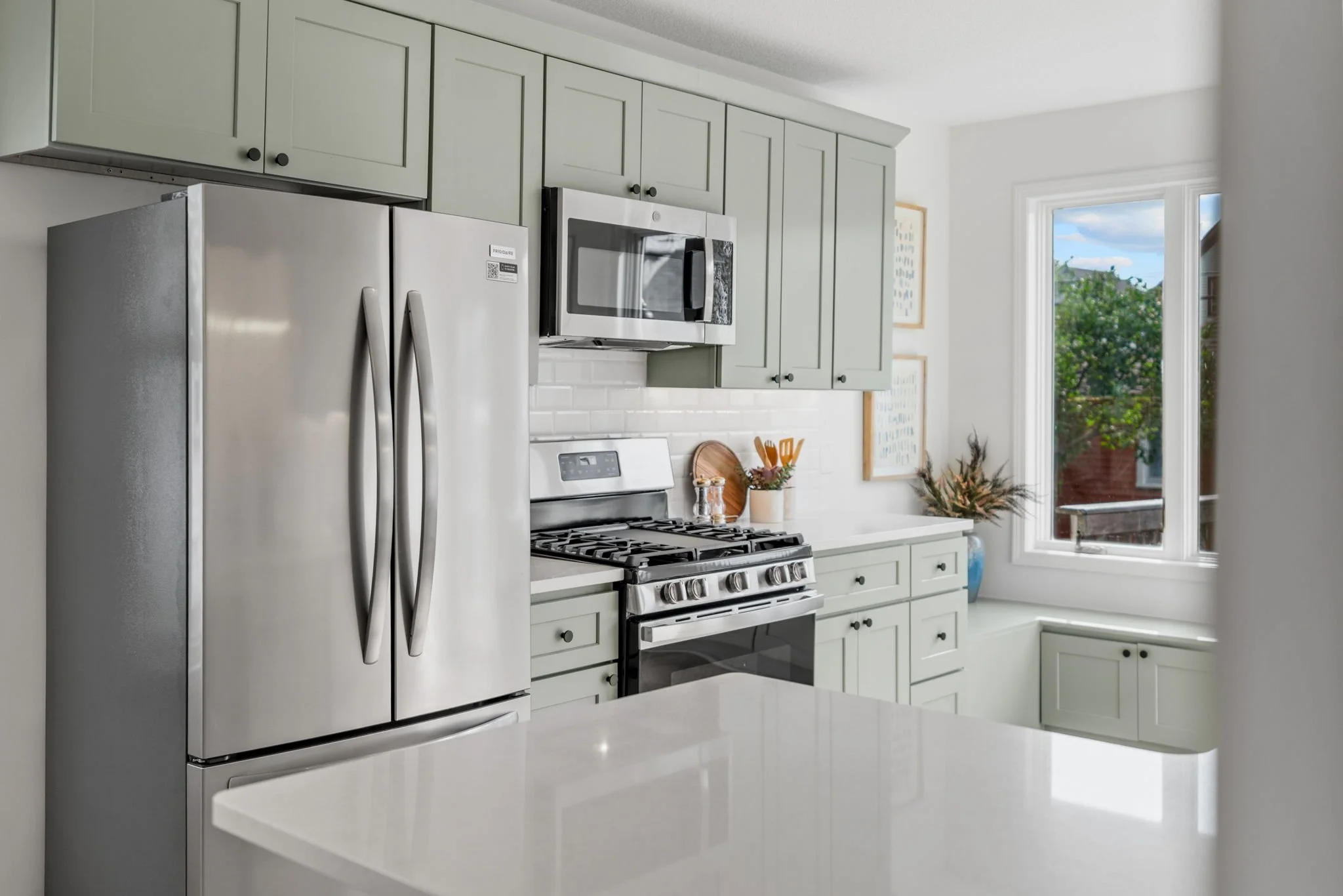 74-web-or-mls-4116 Elliot Ave-74.jpg