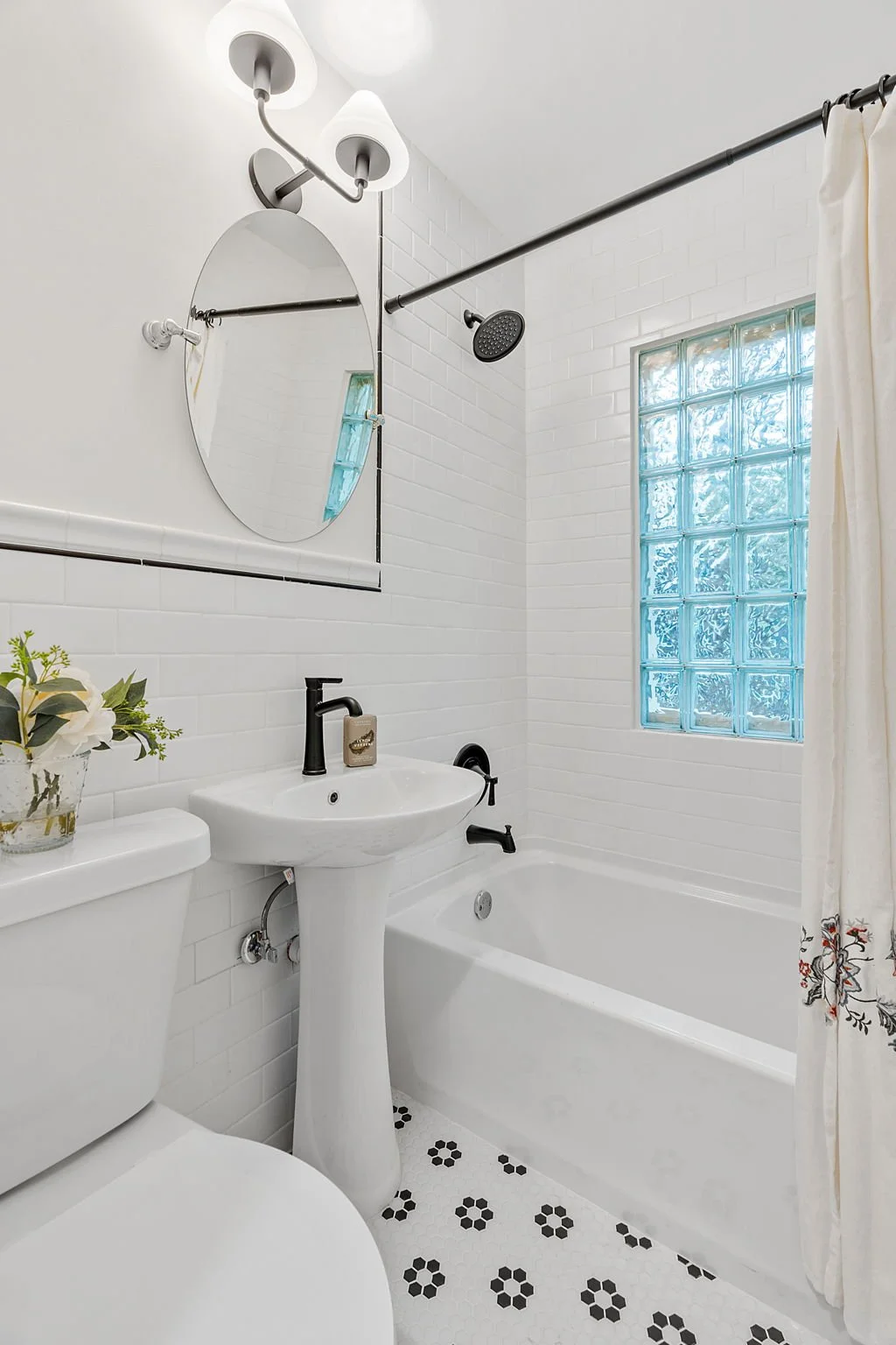 46-web-or-mls-4329 43rd Ave S-46.jpg