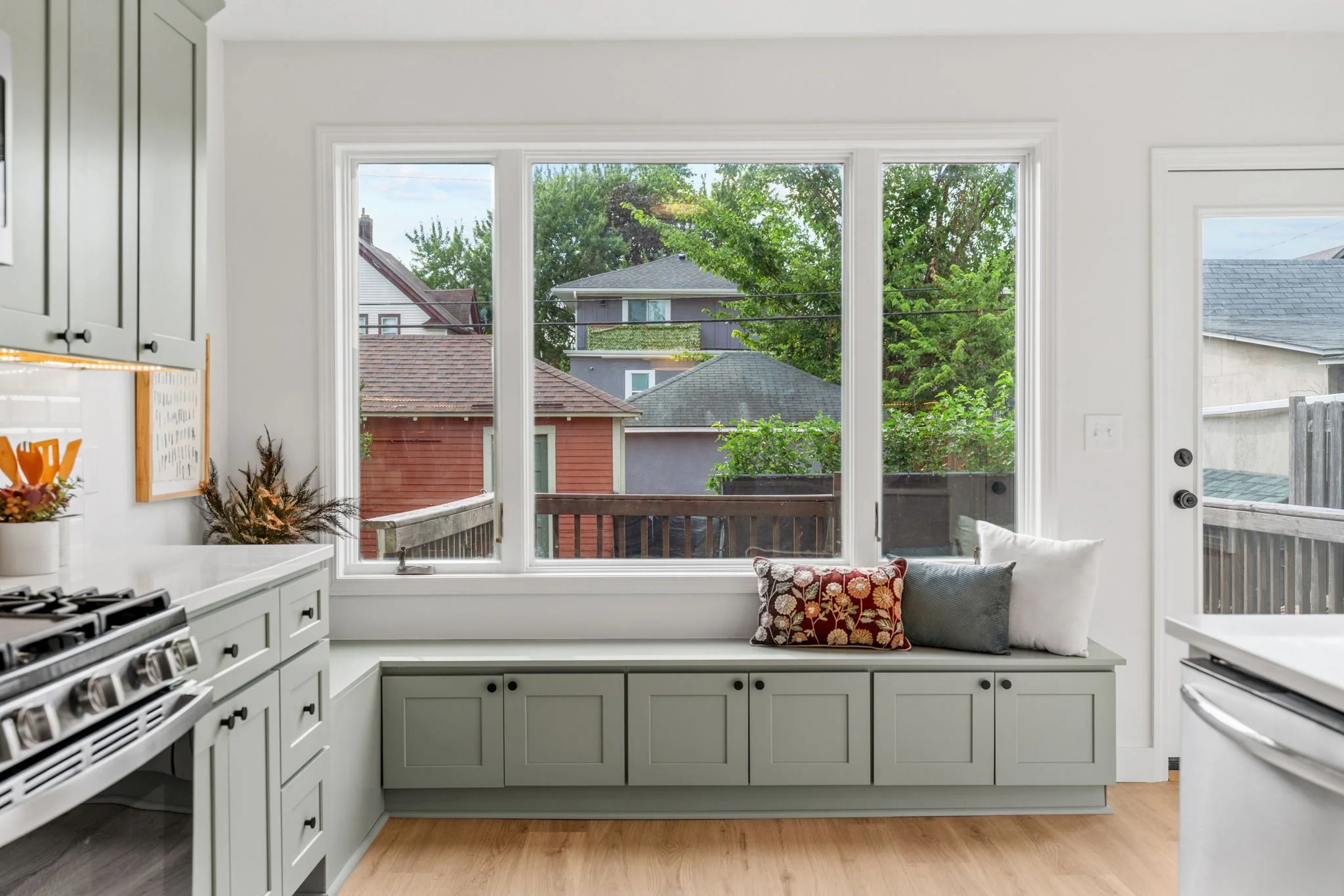 51-web-or-mls-4116 Elliot Ave-51.jpg