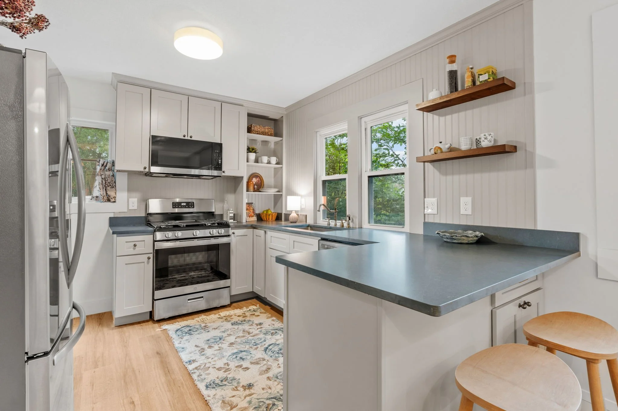 22-web-or-mls-4329 43rd Ave S-22.jpg