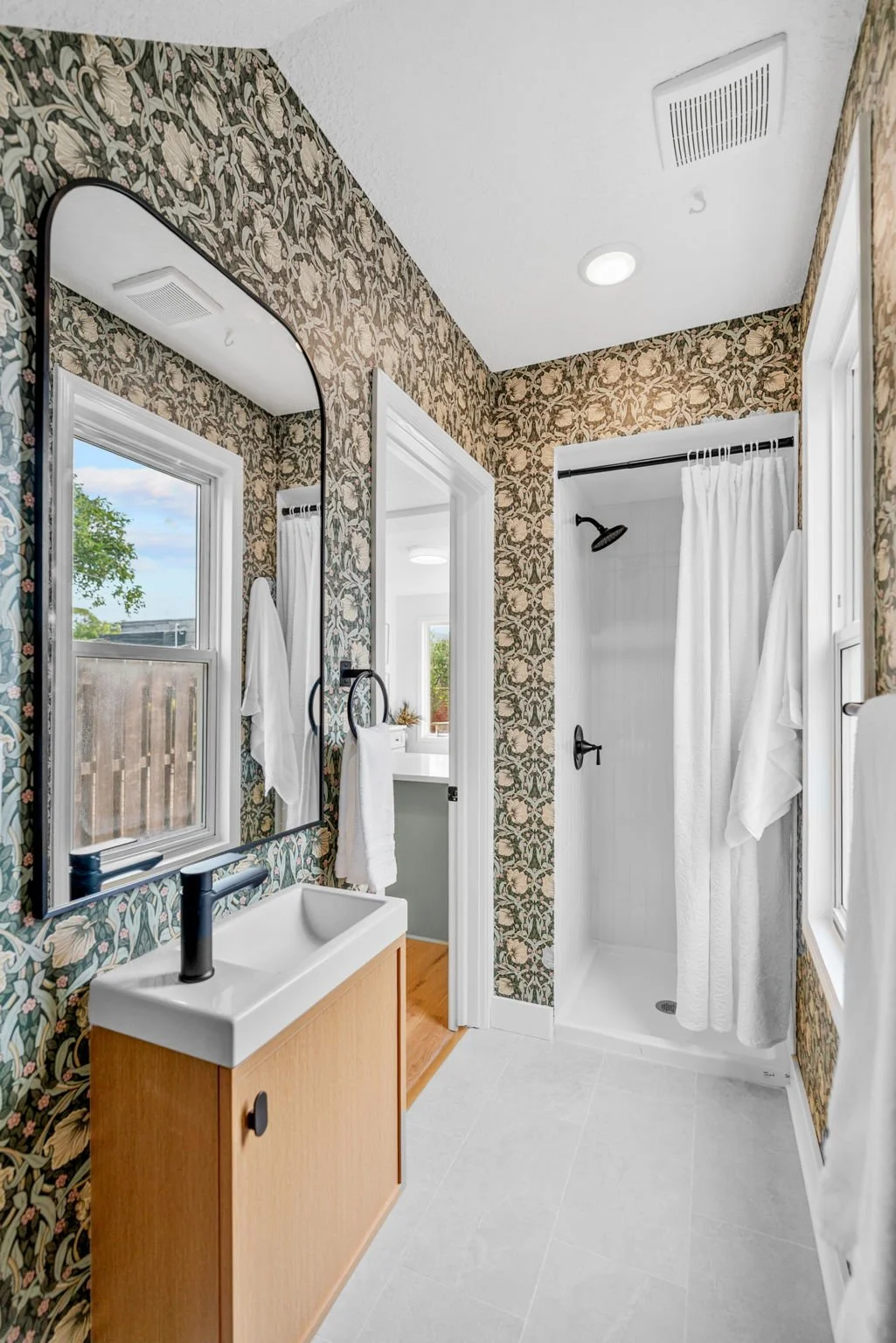 69-web-or-mls-4116 Elliot Ave-69.jpg