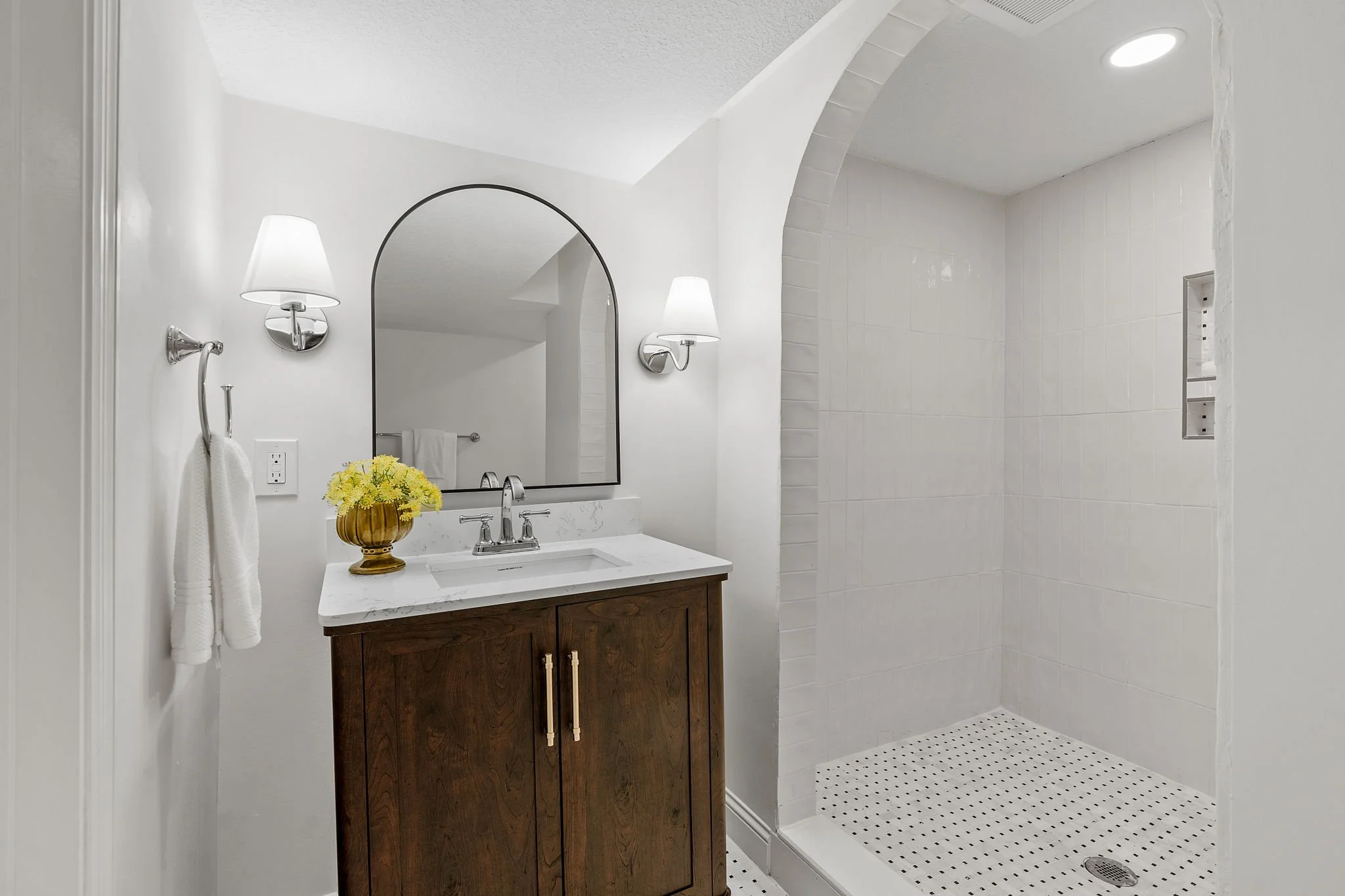 54-web-or-mls-4329 43rd Ave S-54.jpg