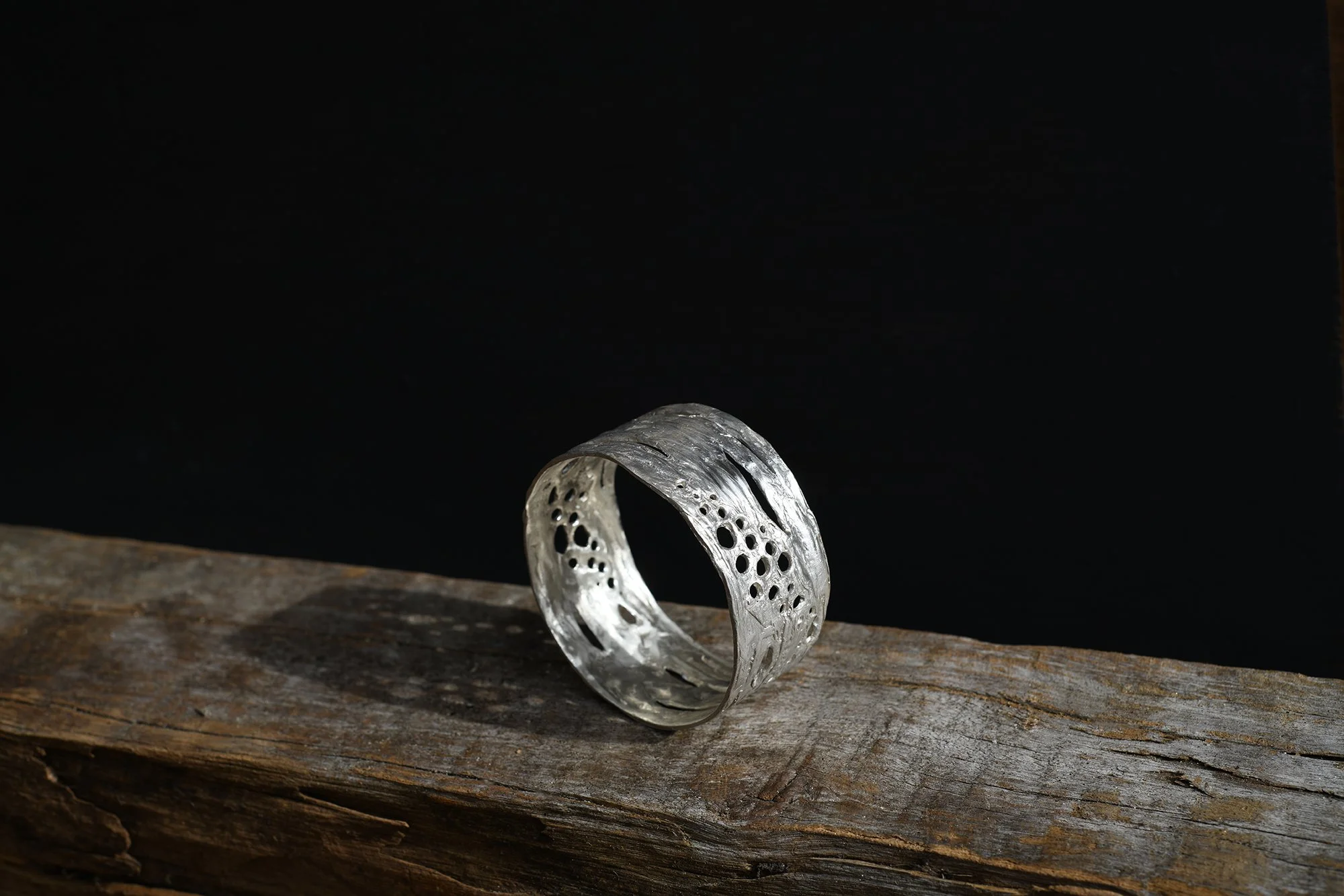 hoely bangle wood2000.jpg