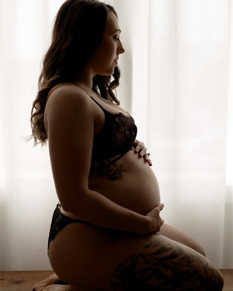 One thing I&rsquo;ve learned since becoming a mother is that documenting pregnancy + motherhood isn&rsquo;t about perfection, it&rsquo;s about presence. It&rsquo;s about honoring everything our body is doing + has done. Our bodies are worthy of being