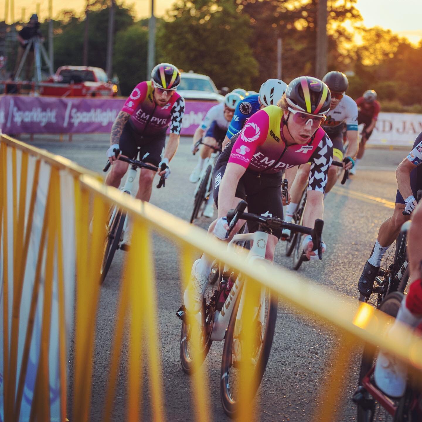 The team has been banking some much needed racing efforts in the southeast. Our SLC winter has been relentless this year - glad it&rsquo;s finally come to a close. Here&rsquo;s to warmer weather, long days, and twilight crits. We live for this. 

📸: