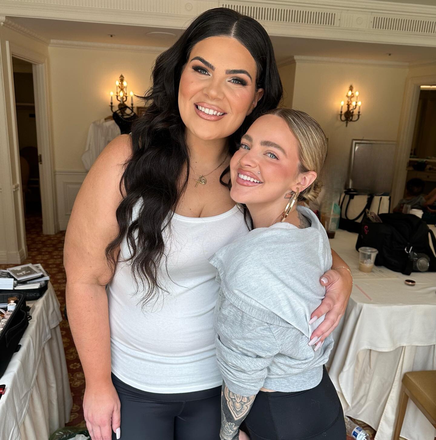 I LOVE MY JOB 🩷🥲

Brides like @kaitlyn_taylor_mouton are the reason why I love my life so much! She was SO thoughtful &amp; really made today so easy for me + @lysstalkmakeup 🥹

THANK YOU to all my clients &amp; brides for choosing ME &mdash; 
I l