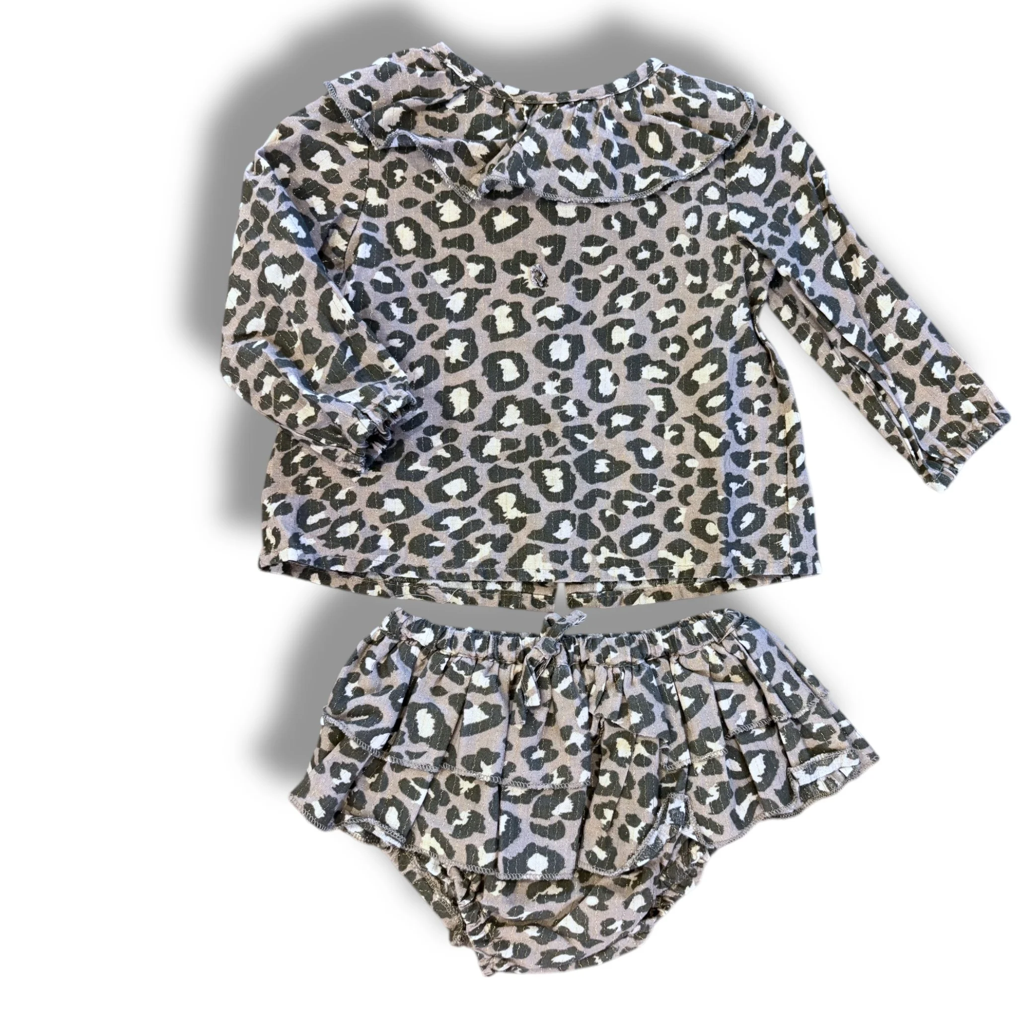 Size 6 month Tocoto Vintage leopard animal print top and bloomer set with metallic threads