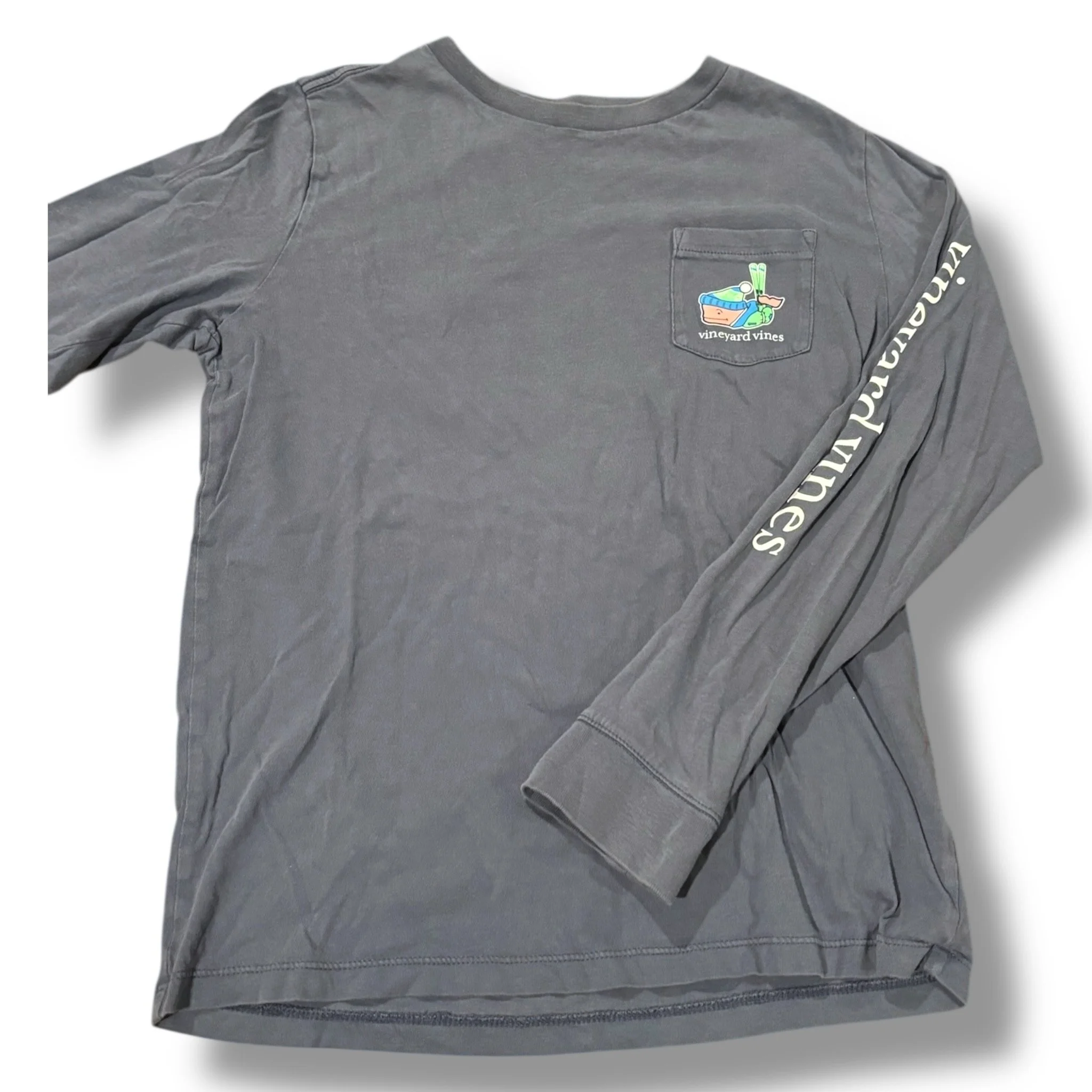 Size M (12-14) Vineyard Vines slate gray longsleeve pocket tee w/ skier whale