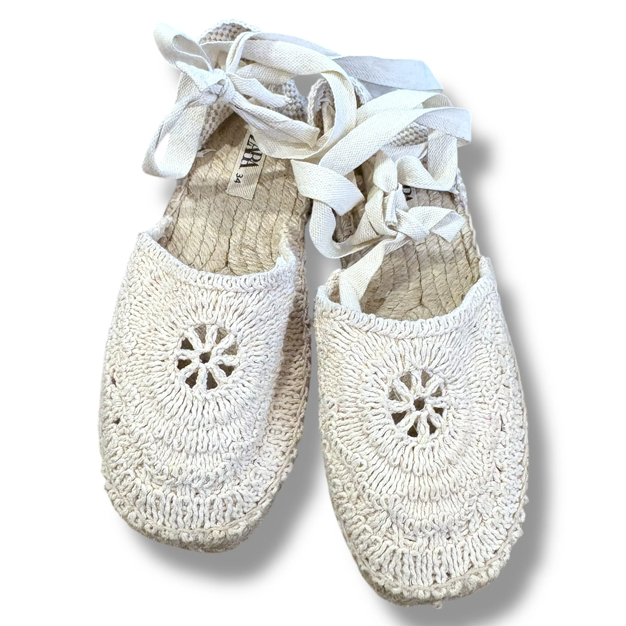 Size 2.5 girls Zara tan crocheted sandals