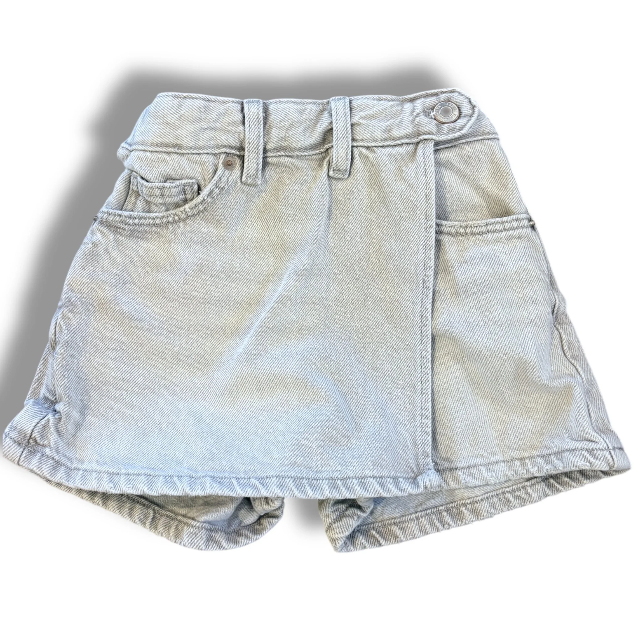 Size 6-7 Zara light grey jean skort, with zipper shorts