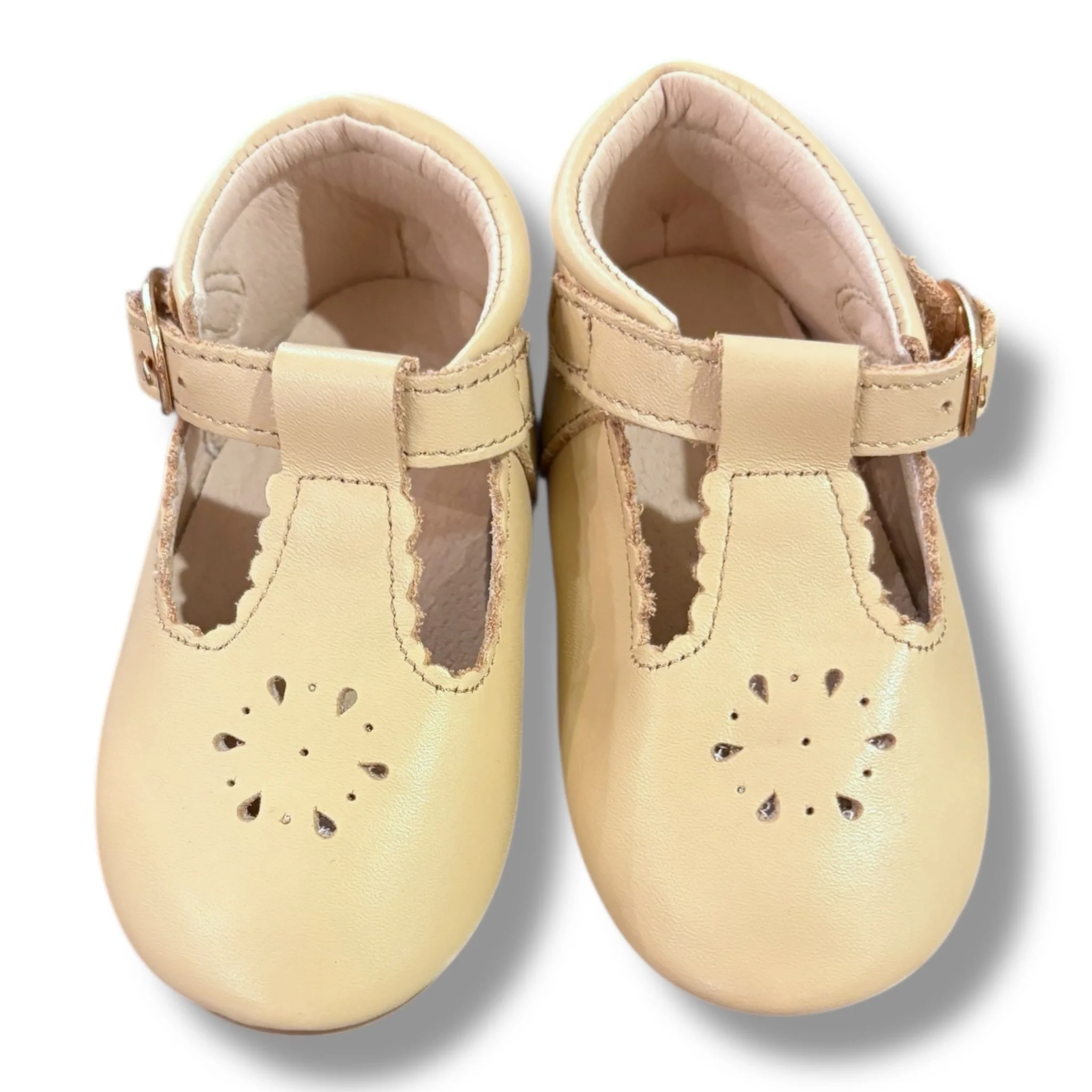 Size toddler 5 Consciously Baby tan leather t-strap shoes