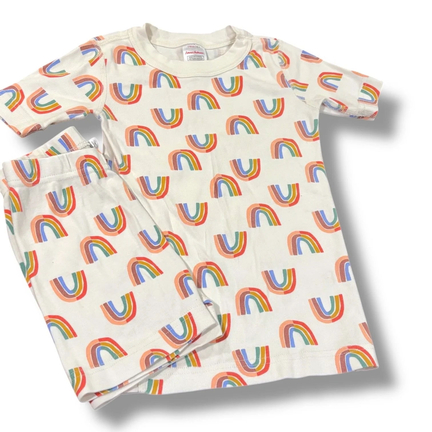 Size 5 Hanna Andersson off-white w/ rainbows short-sleeve pajama set