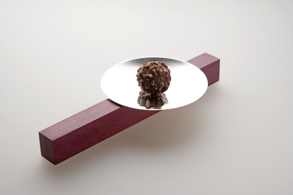 Dish and wooden support_1.jpg