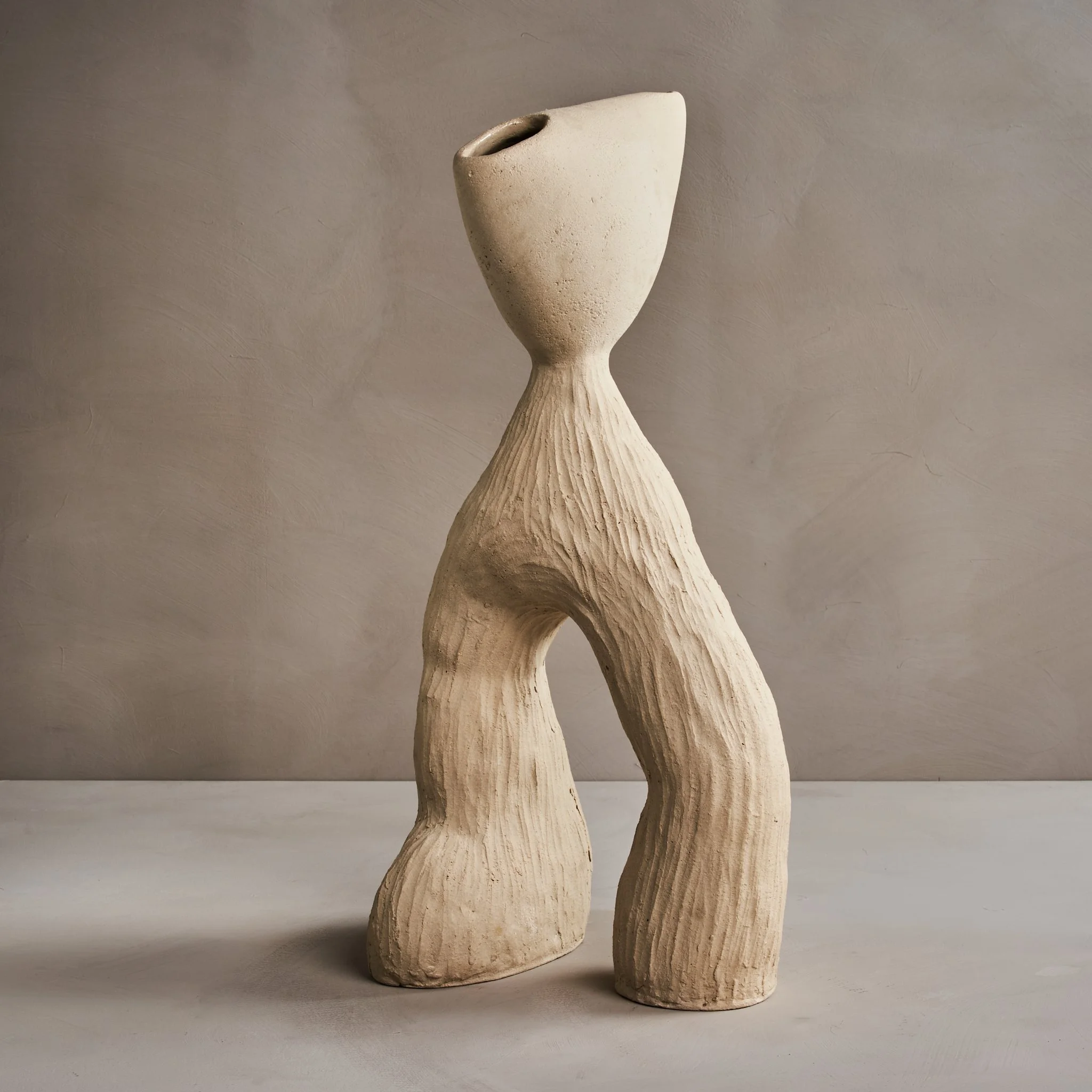 Web_GARDE_COSMIN FLOREA ORIOLUS VASE_Dec 15 2022_0127.jpg