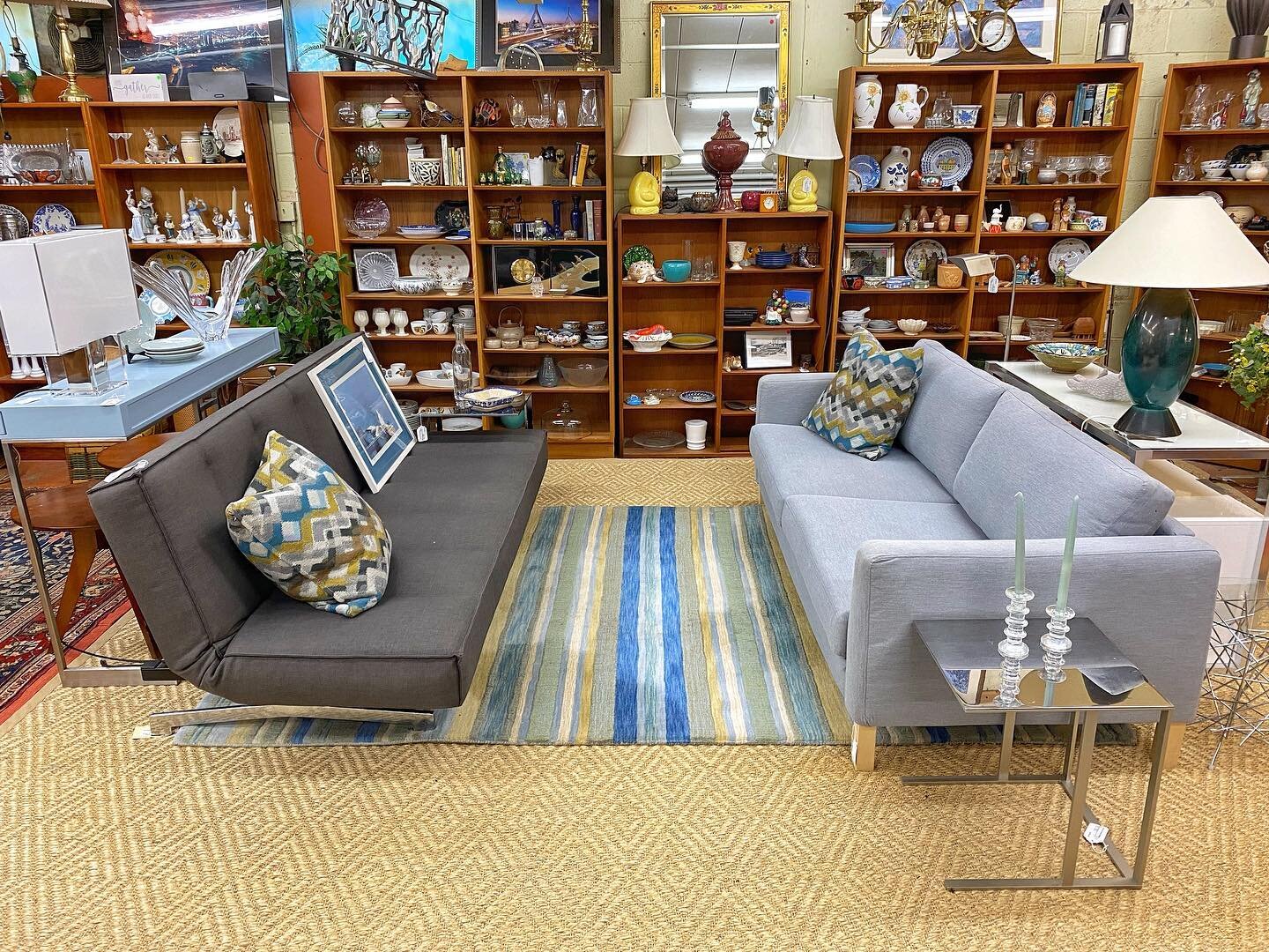 🛋️ If you&rsquo;re looking for a nap during these rainy days, we&rsquo;ve got some great options 😅 cozy couches in all colors and sizes 📣 here until 5pm today, and 12 to 5 tomorrow 🏡
.
.
#sofas #couchstyle #couchsurfing #couchpotato #bostonfurnit