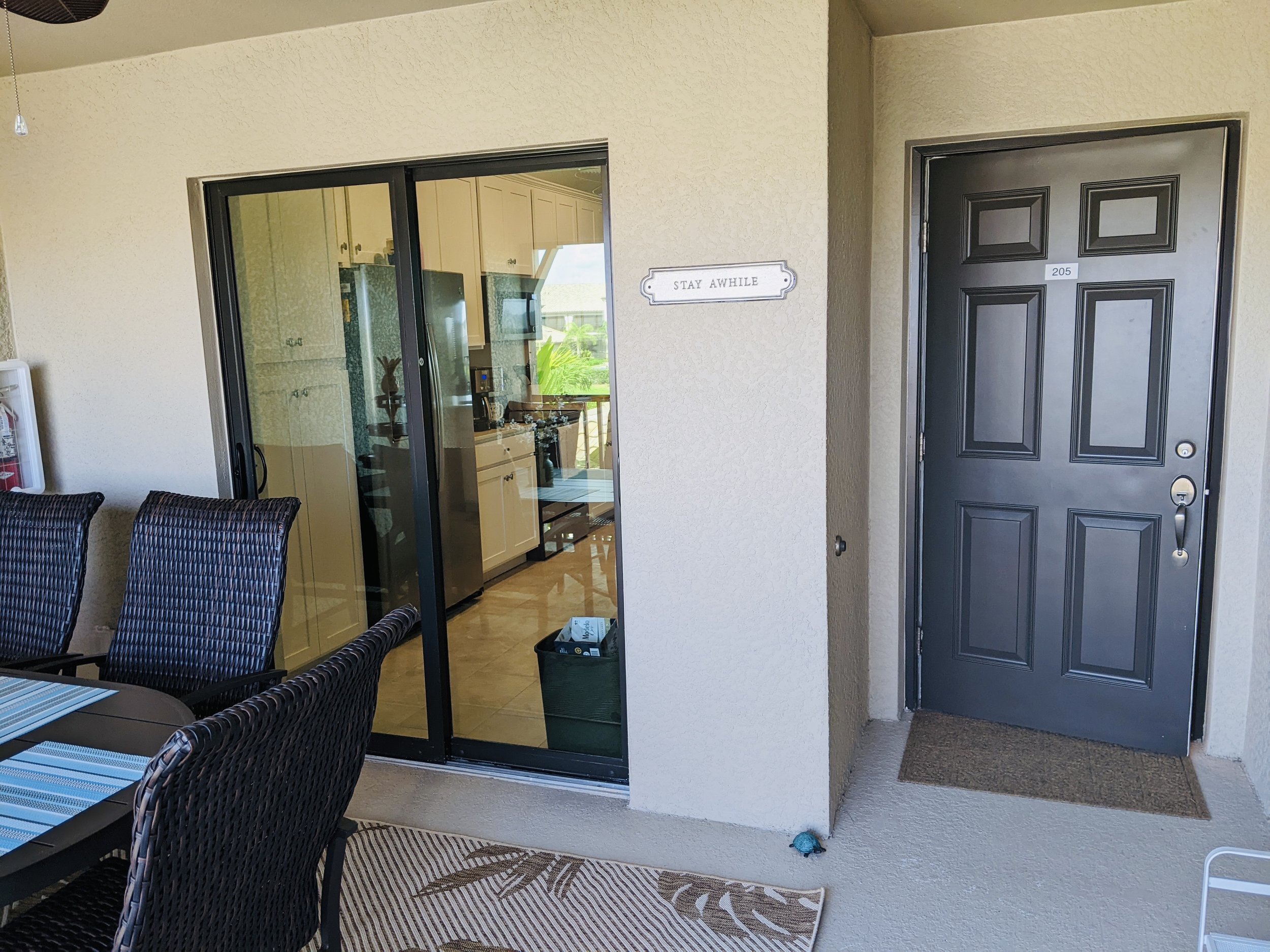 Main Entrance on Front Lanai