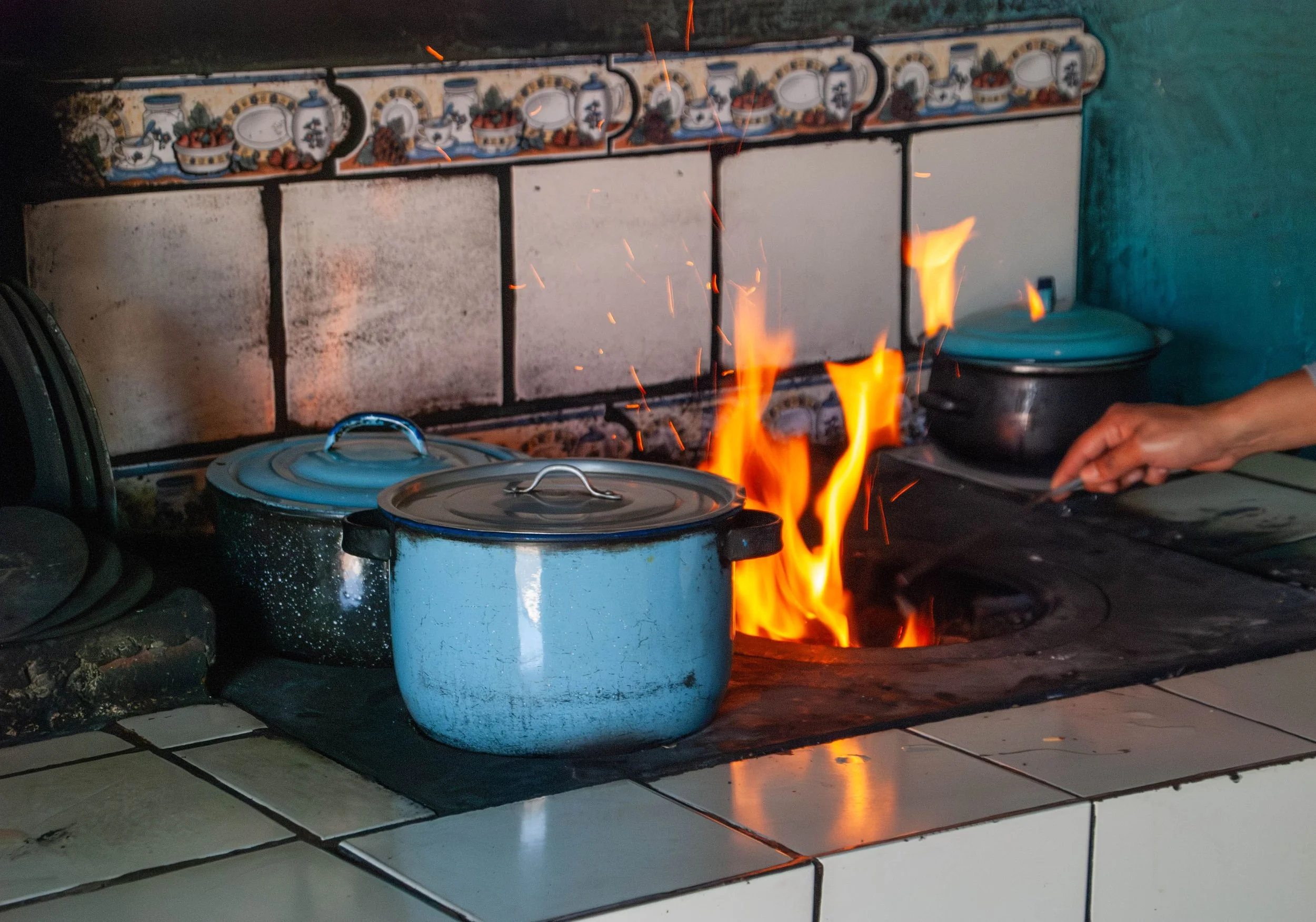 estufa de leña | cocinar comida guatemalteca