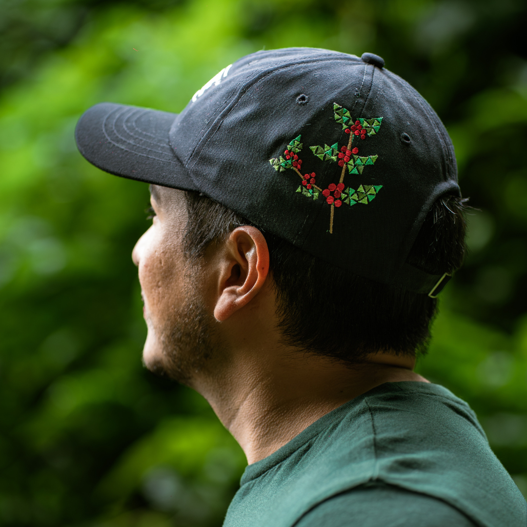 De La Gente branded hat 4.png