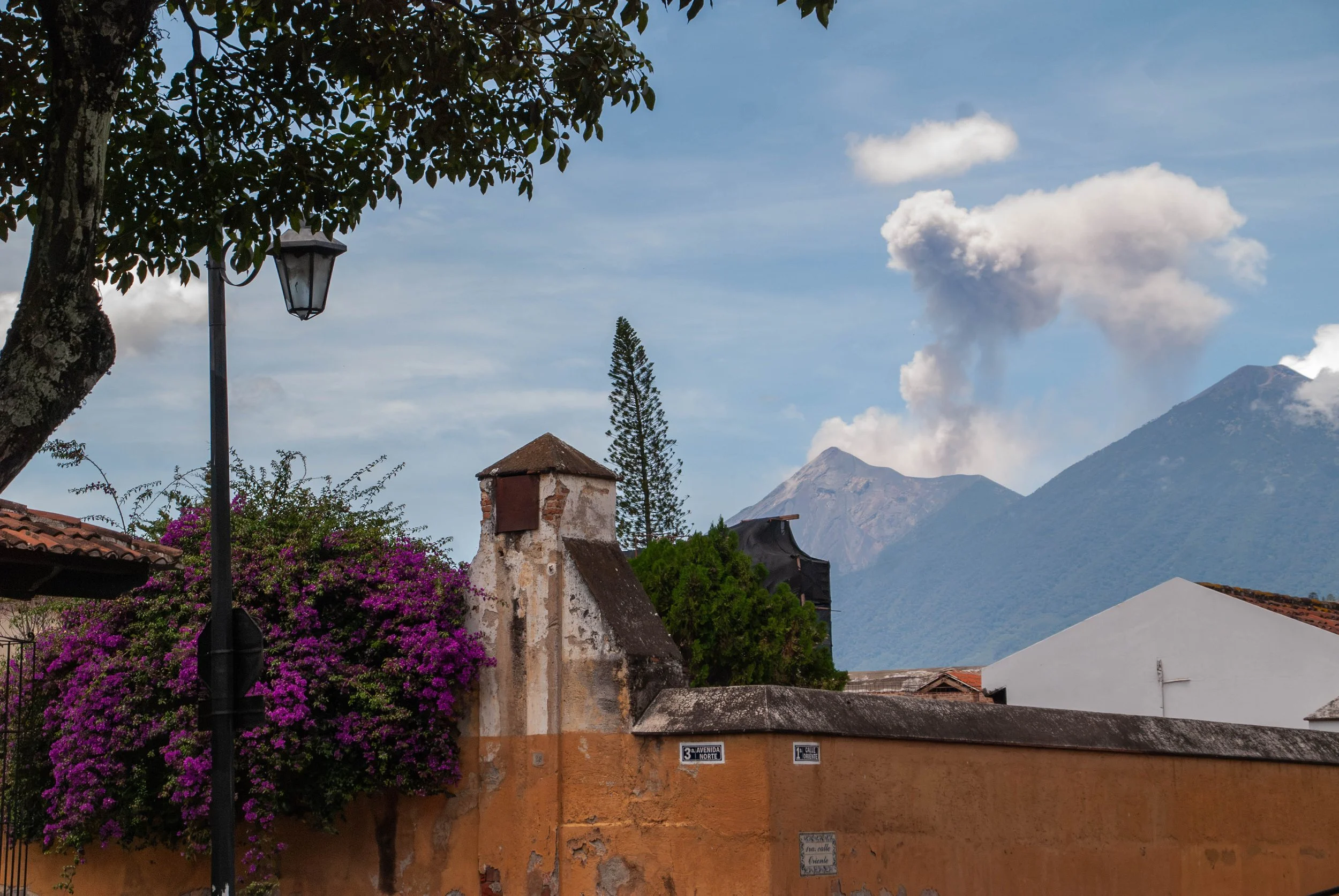 adventurous activities in Antigua Guatemala | choosing wedding destination places and guest itineraries