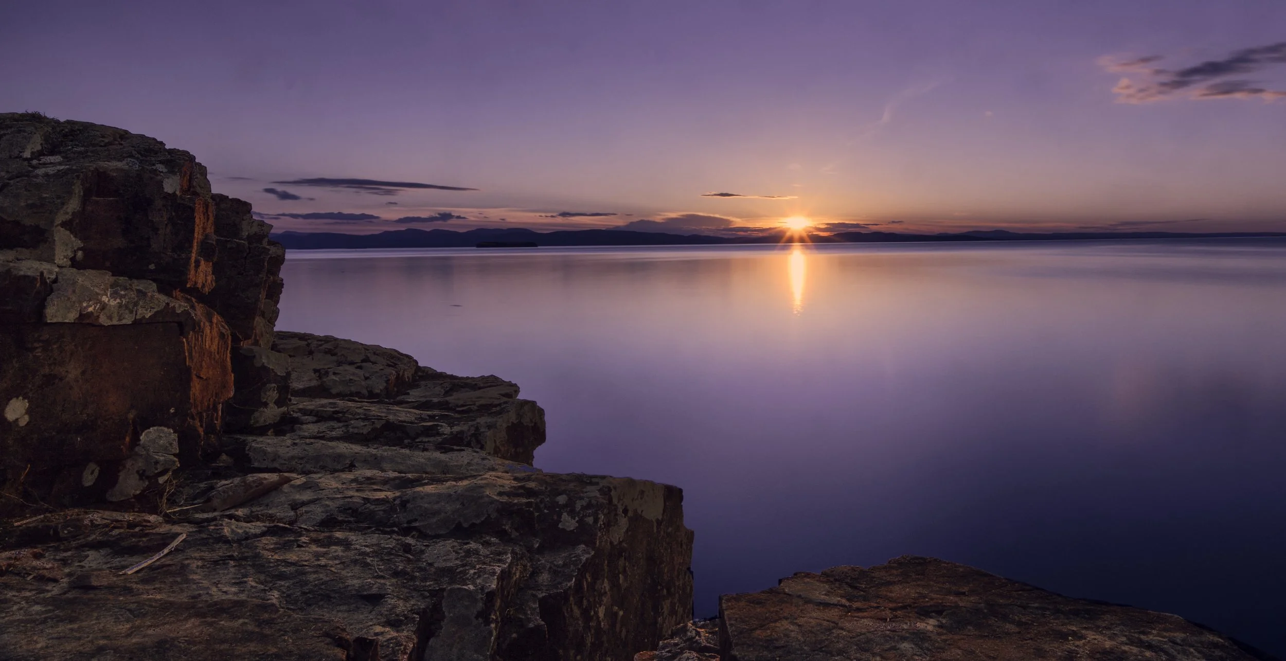 VERMONT  LAKE SUNSET 21 mm f---X-H216-04-23 14486.jpg