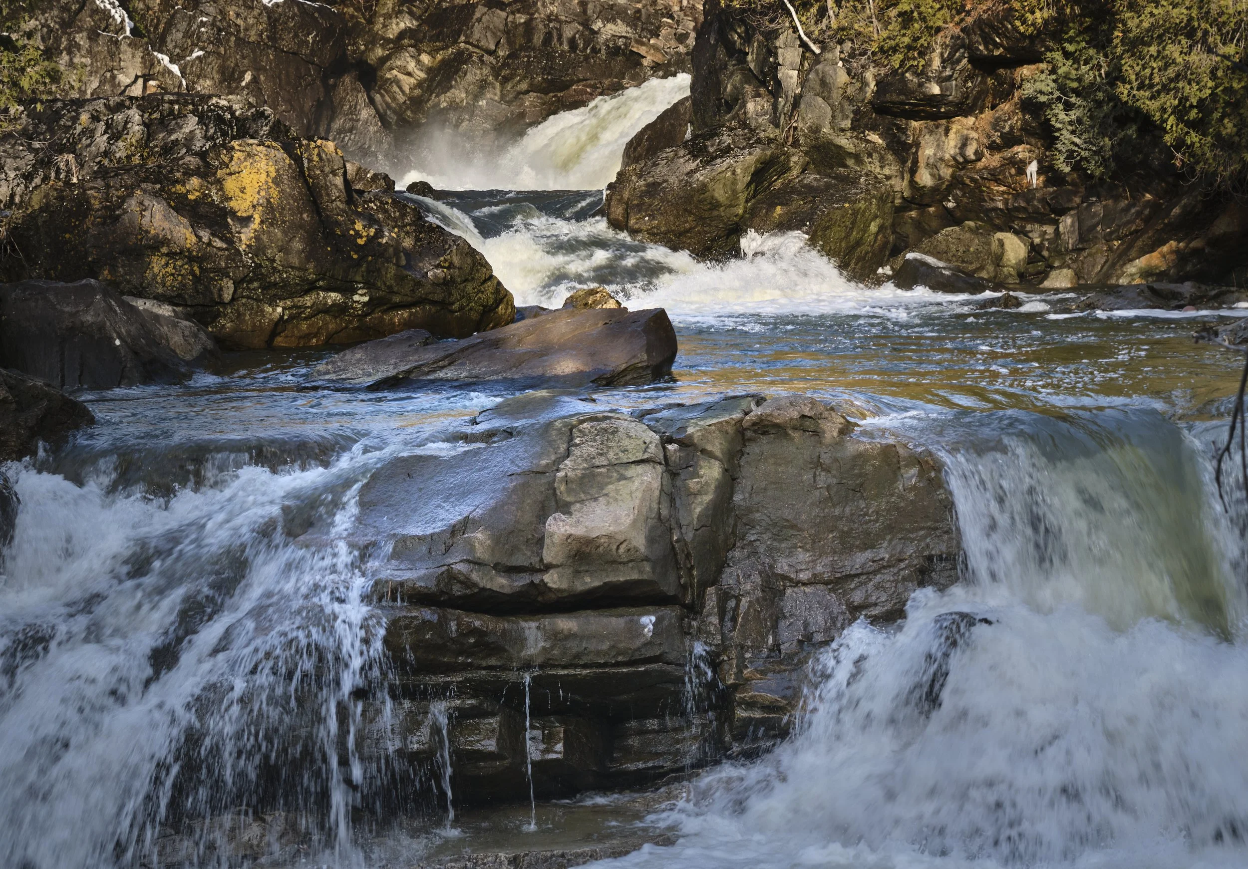 VERMONT  LAMOILLE RIVER  26-12-23SXF16-80mmF4 R OIS WR 17955.jpg