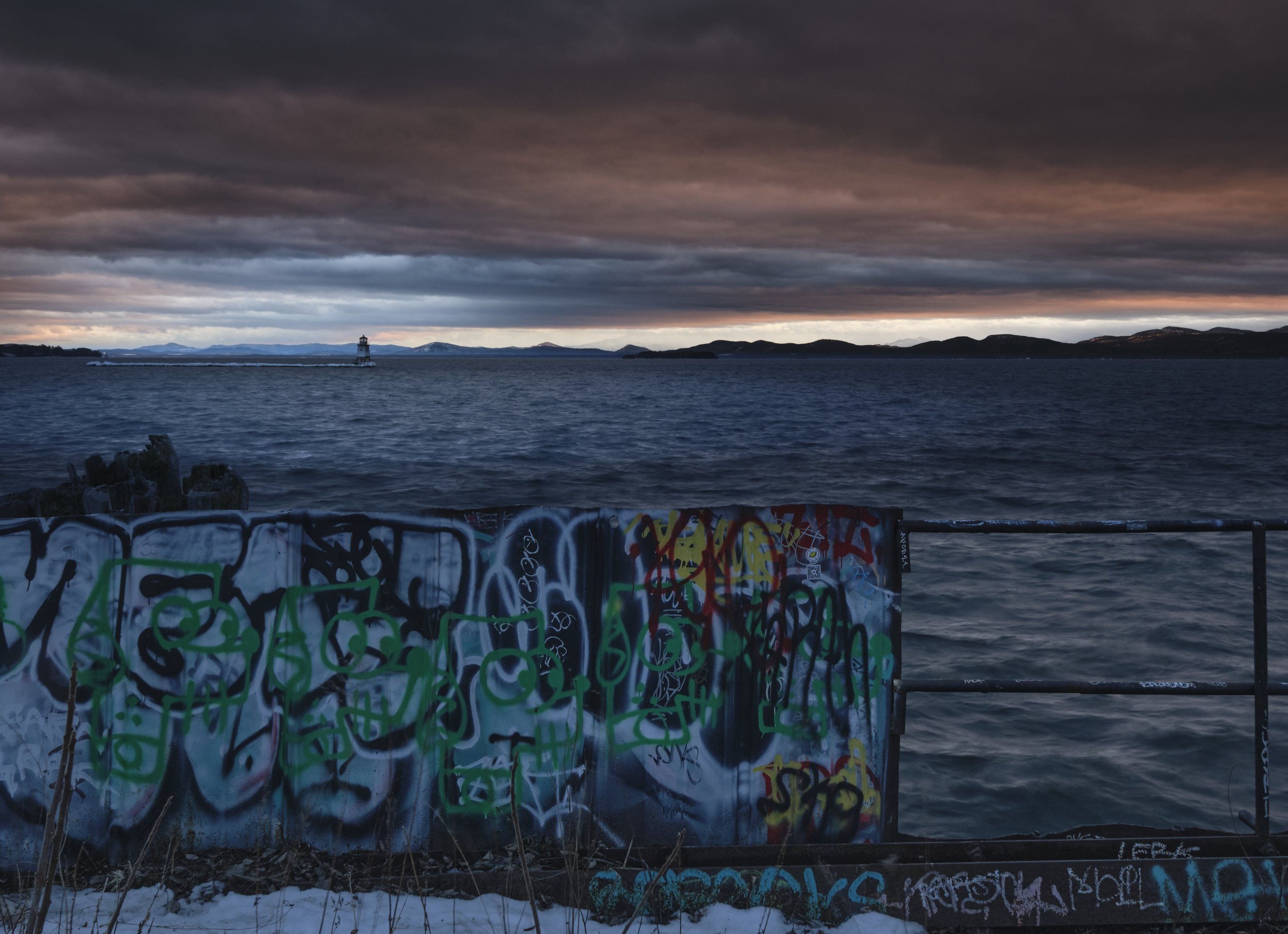 VERMONT  ICE CHAMP XF16-80mmF4 R OIS WRX-H210-02-23 13254.jpg