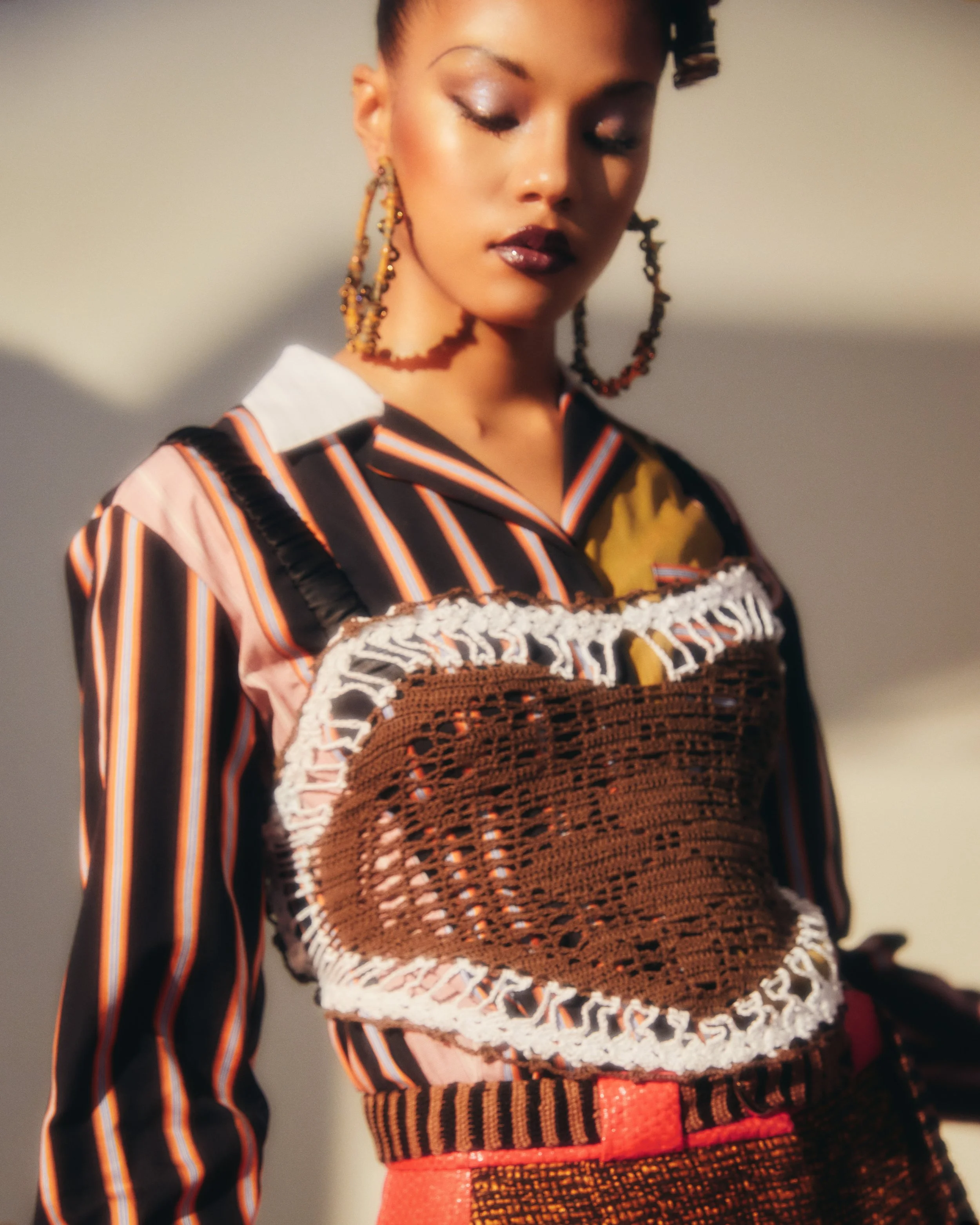 DIOTIMA W22 BrownHeartTop Insta w1.jpg