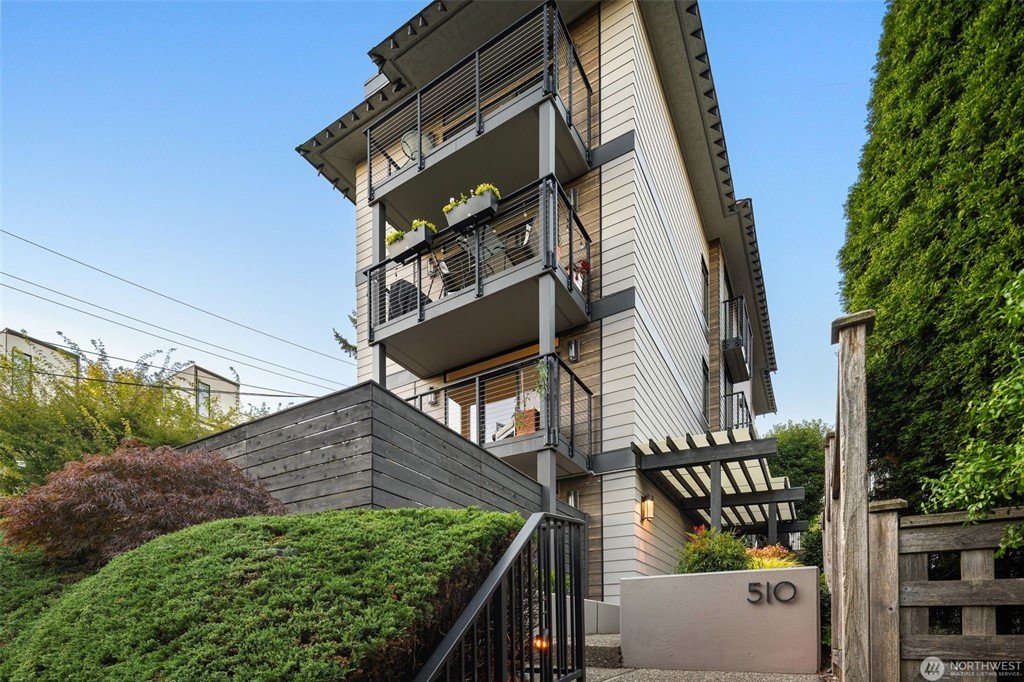 Seattle, WA | $760,000 | Buyer Represented