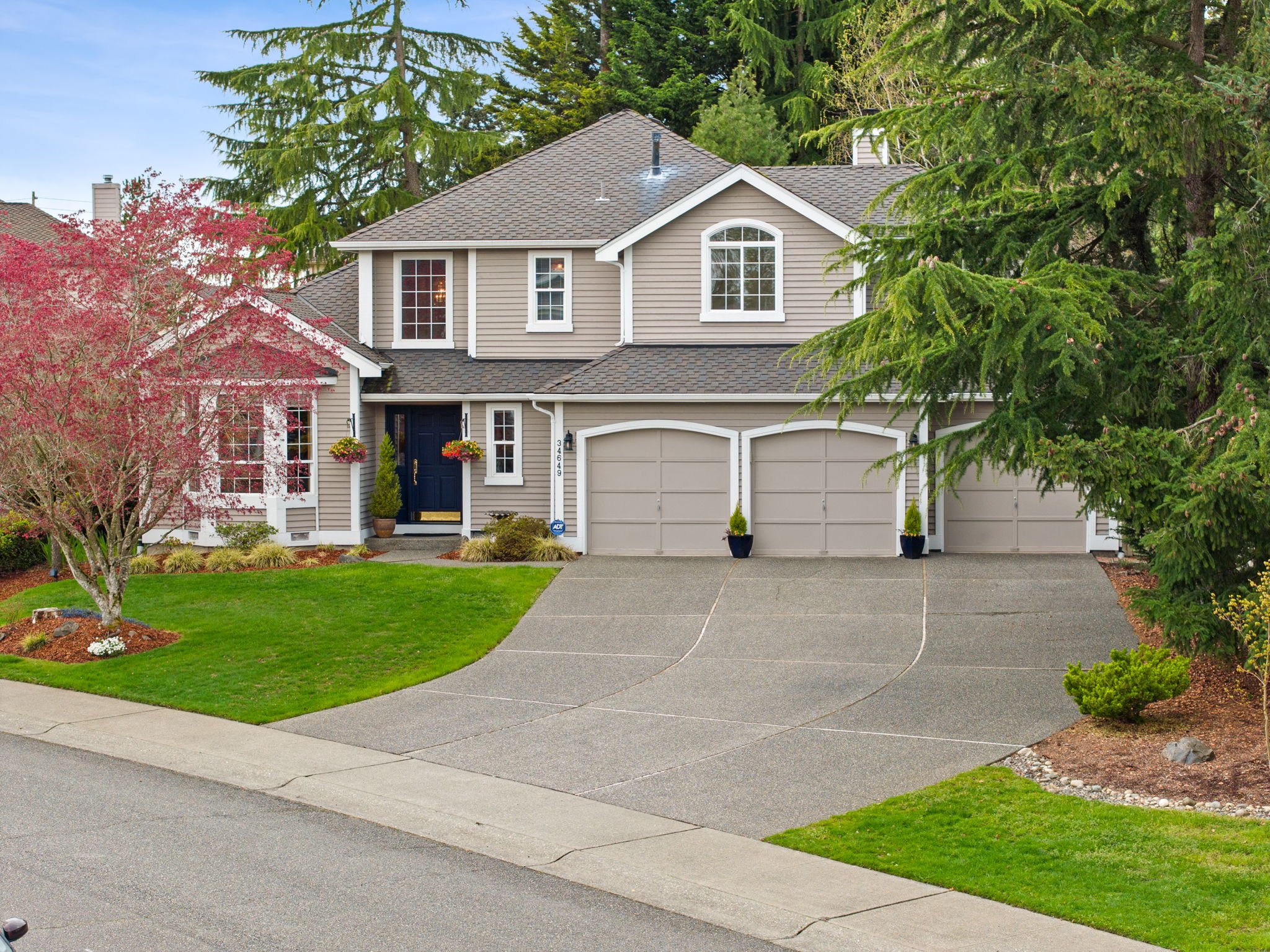 Room to Live, Space to Grow—A Private 4-Bedroom Home in Federal Way’s Campus Highlands