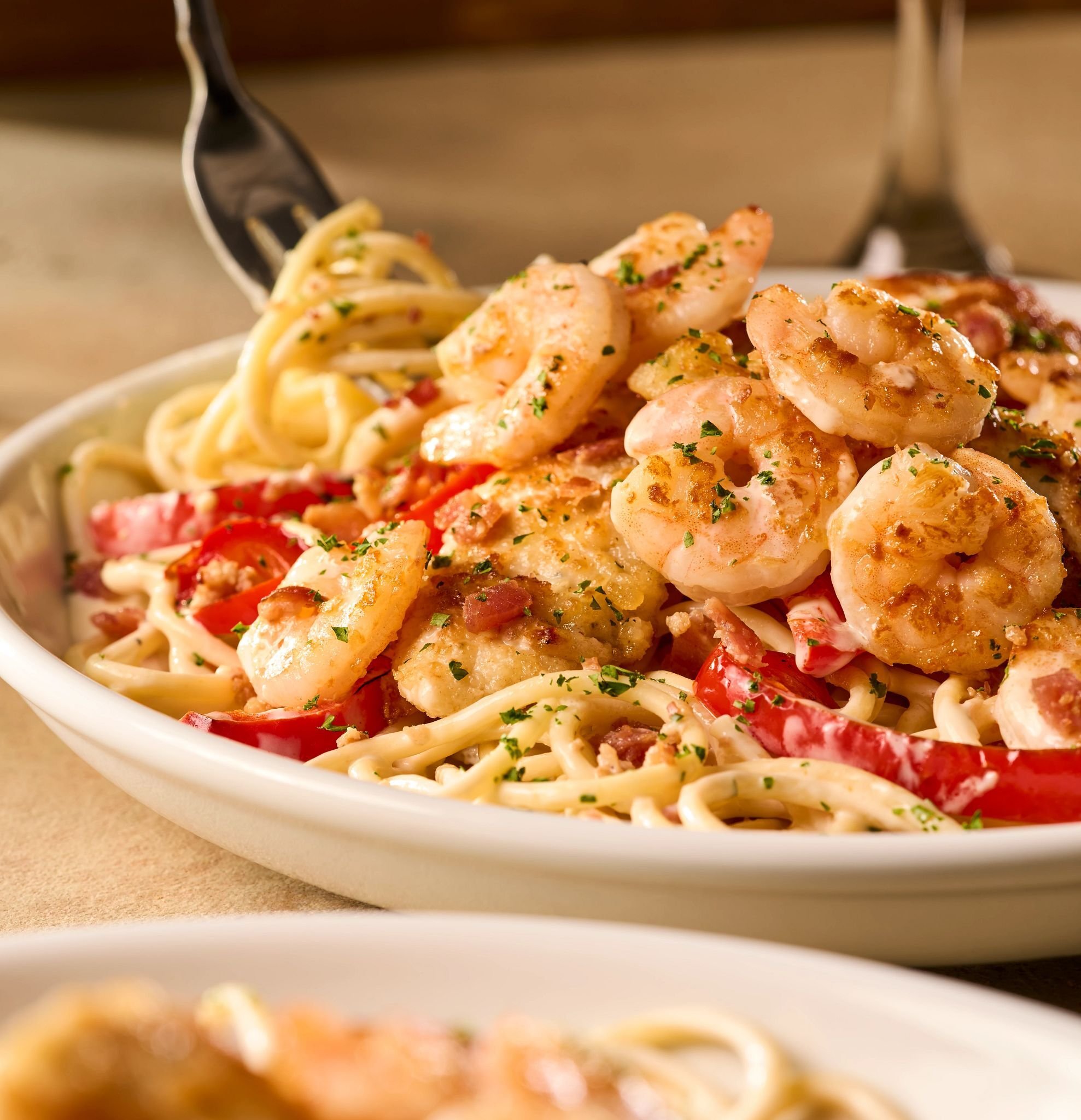 ChickenShrimpCarbonara_x3_091621.jpg