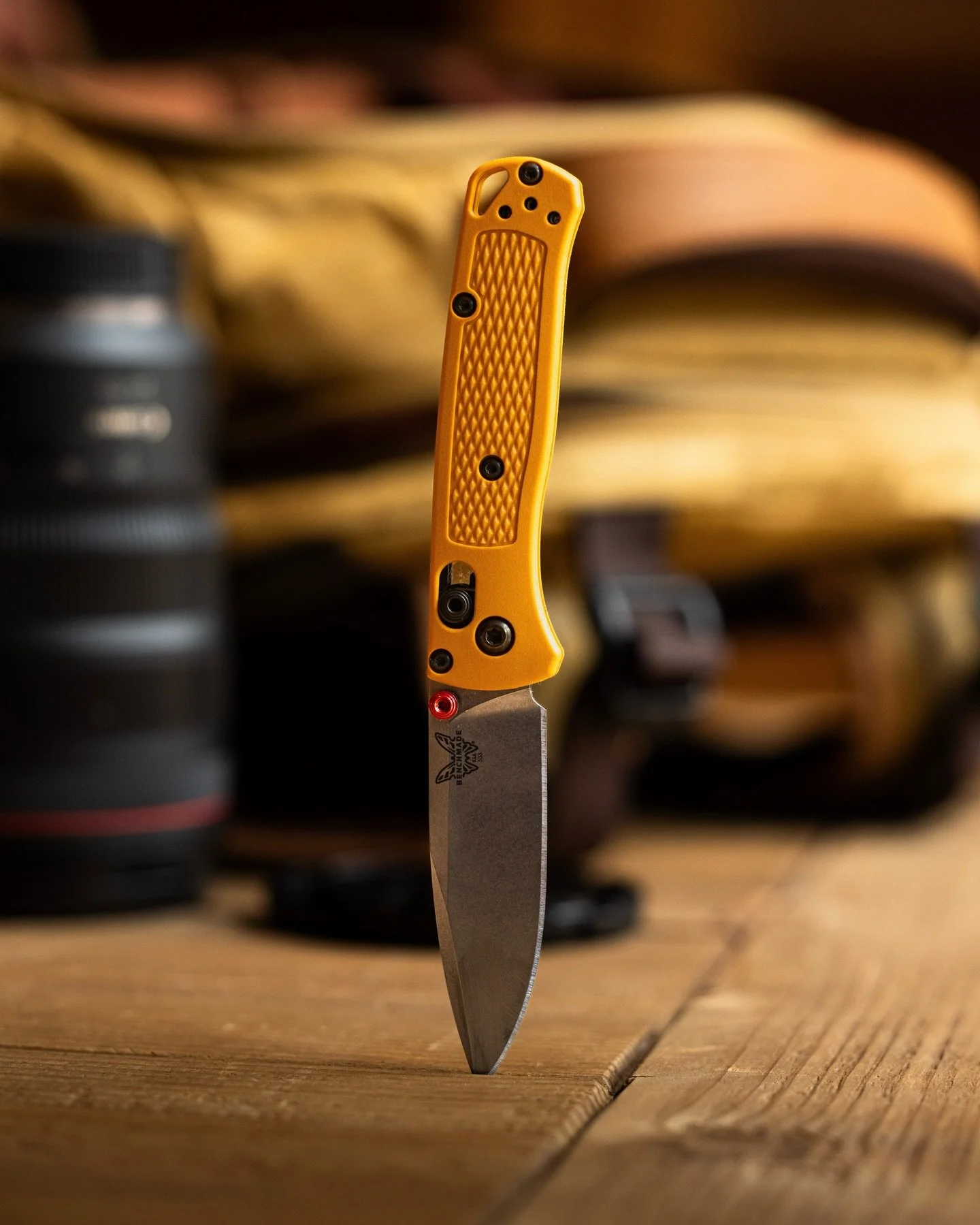 The new mini // My pockets new mini friend. 😏 Love this sharp little mini bugout by @benchmadeknifecompany just loving the yellow and red combo!
