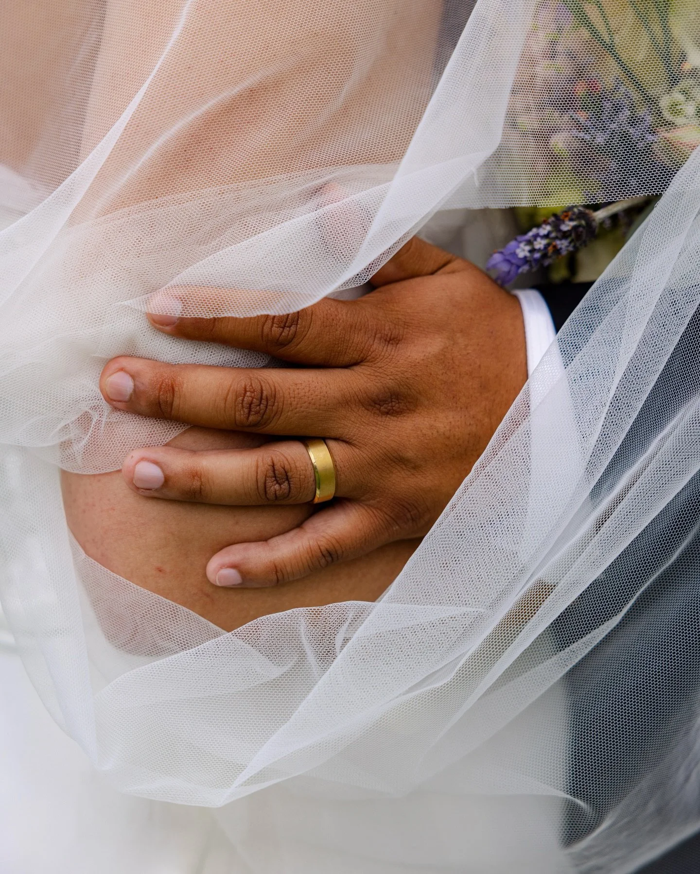 Love is in the air // As the weather gets warmer, the season of Weddings is here, and I can&rsquo;t wait to get back into the field with the amazing couples I&rsquo;ll be working with this year 😁

Some memorable selects from one of my favorite galle