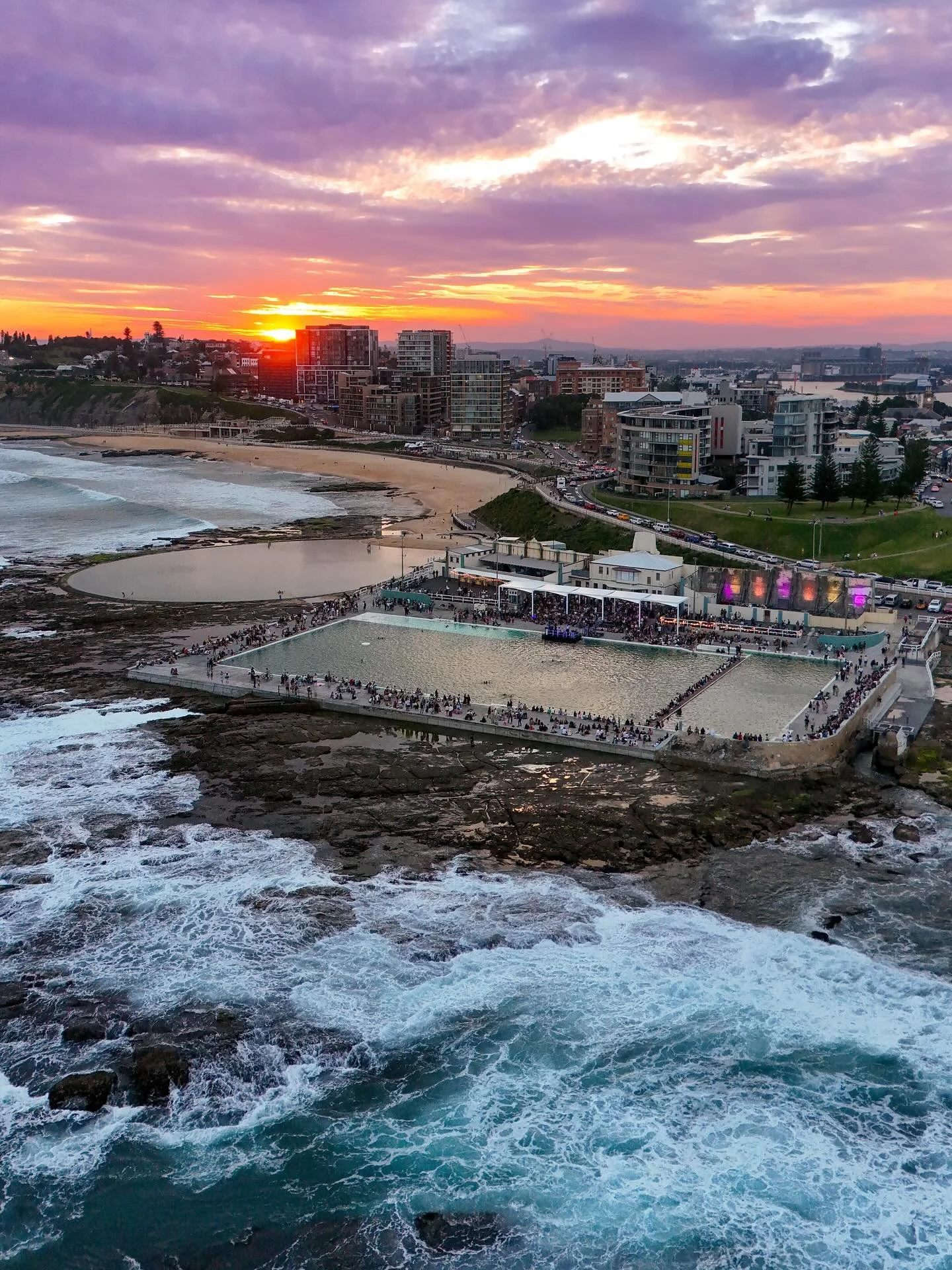 SOAK: LIVE AT THE BATHS 🔥 Newcastle turning one on tonight for @newannual.