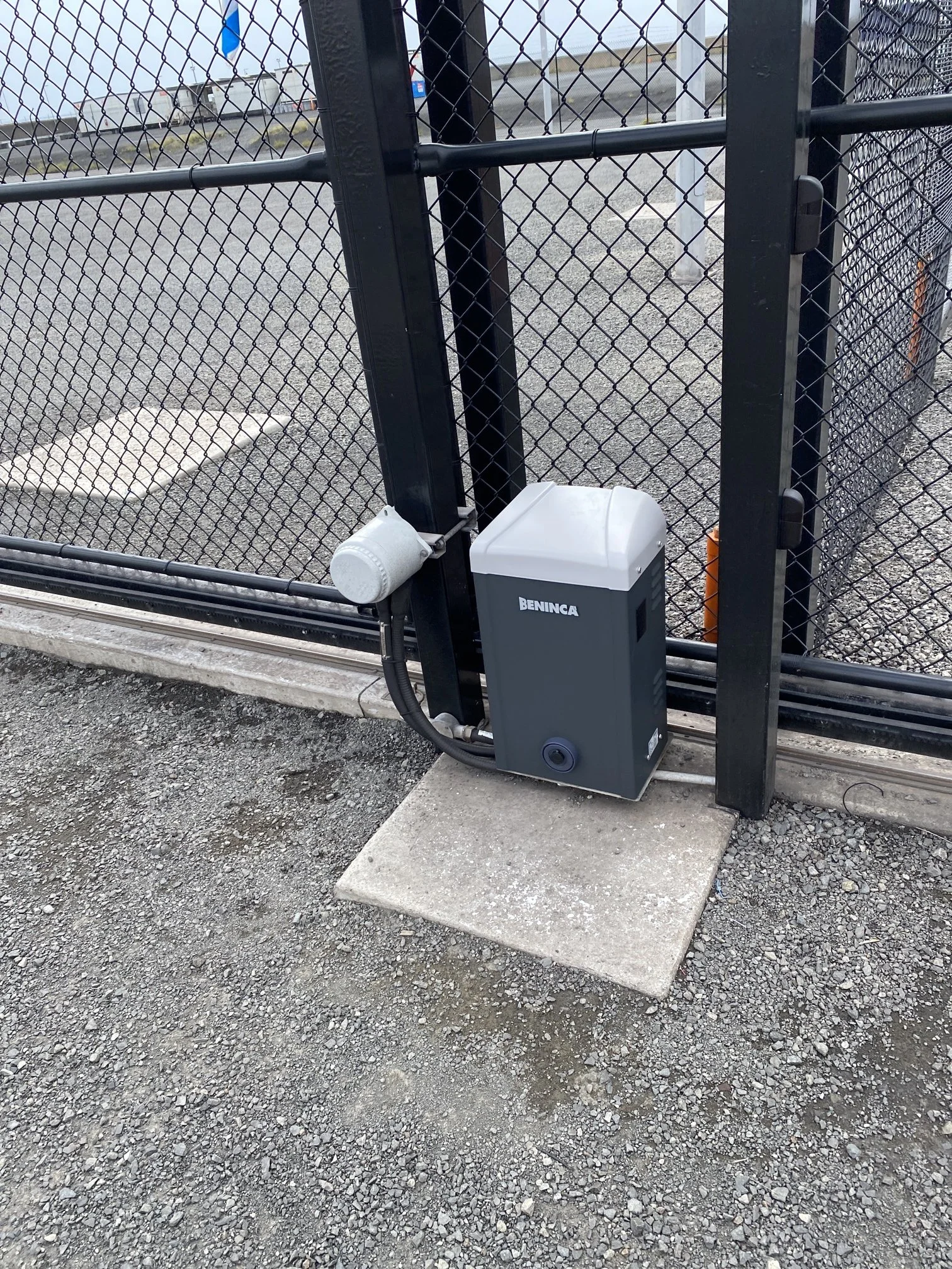 Why We Selected a 100% Duty Cycle Hydraulic Motor for a High-Usage Commercial Gate in Port Kembla NSW