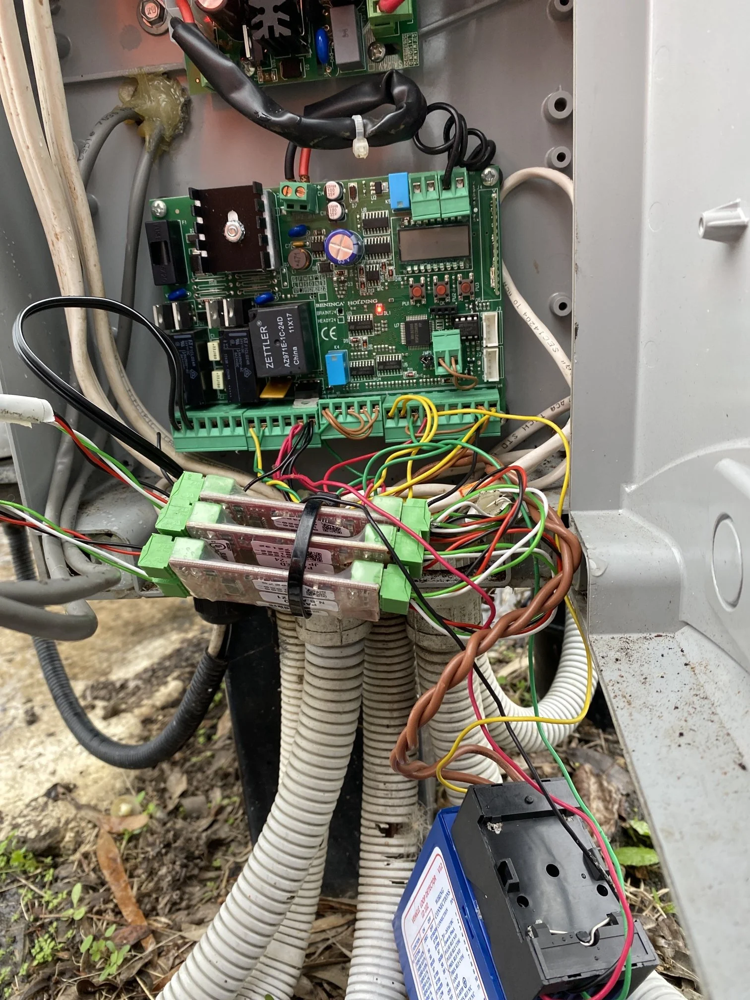 Automatic Gate Maintenance Is More Than Lubrication: What Proper Servicing Should Include
