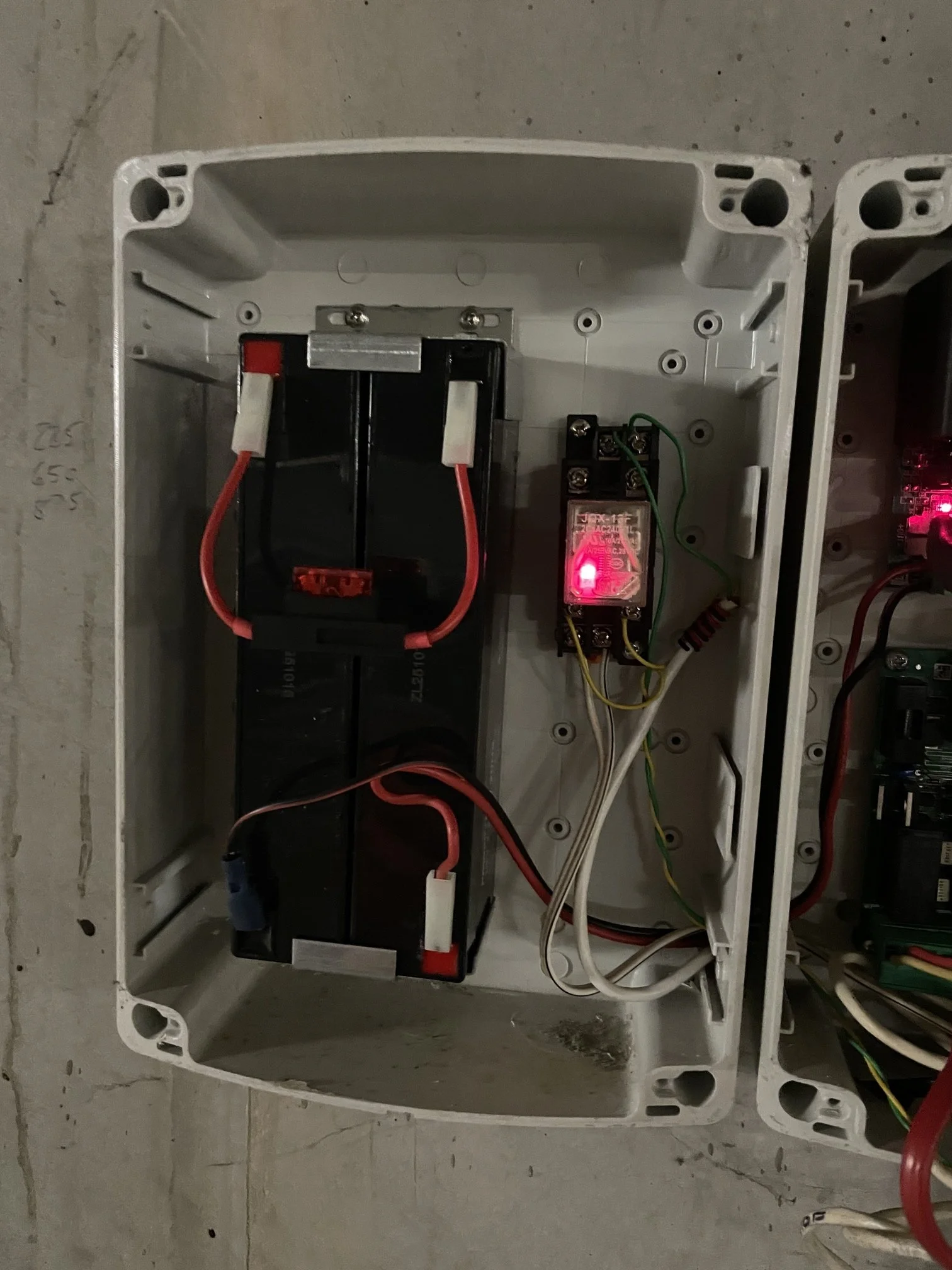 Battery Backup Testing: Will Your Automatic Gate Work During a Blackout?