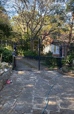 Custom Gate Automation Sydney: From Underground Motor Constraint to a New Solution in Pymble