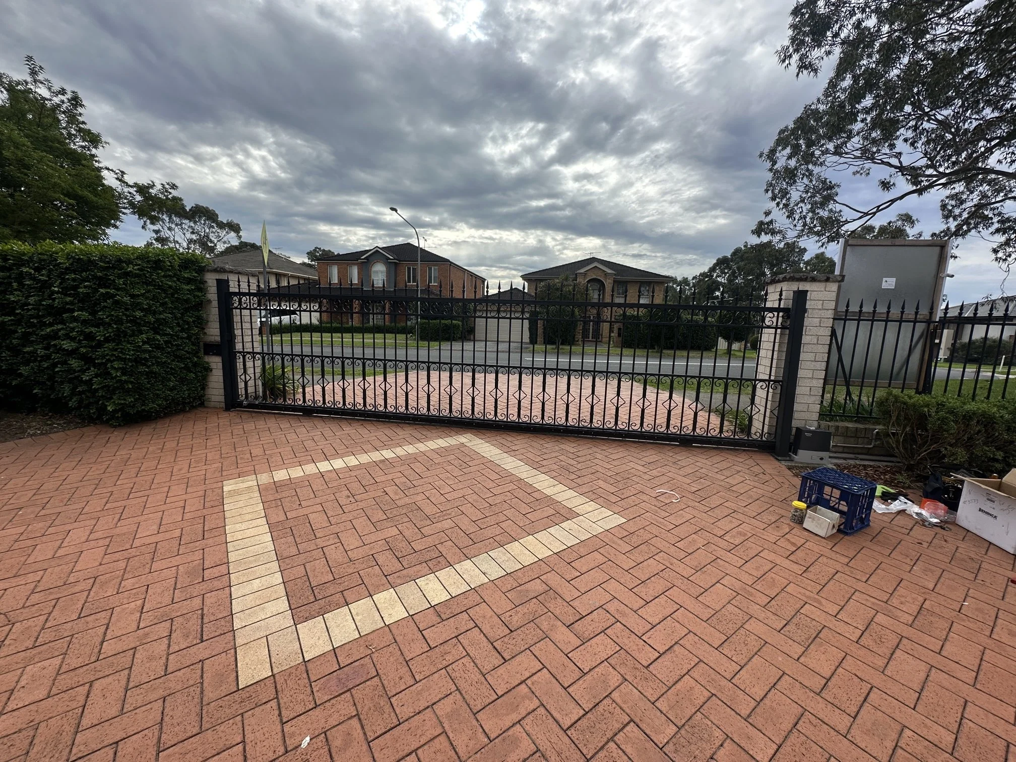 Why a Heavy Residential Gate Needs More Than Just a Bigger Motor – Kellyville NSW
